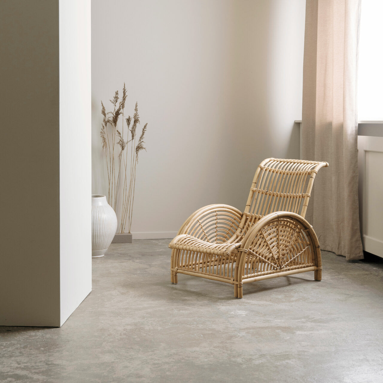 Arne Jacobsen Paris Chair by Sika Design - view 7