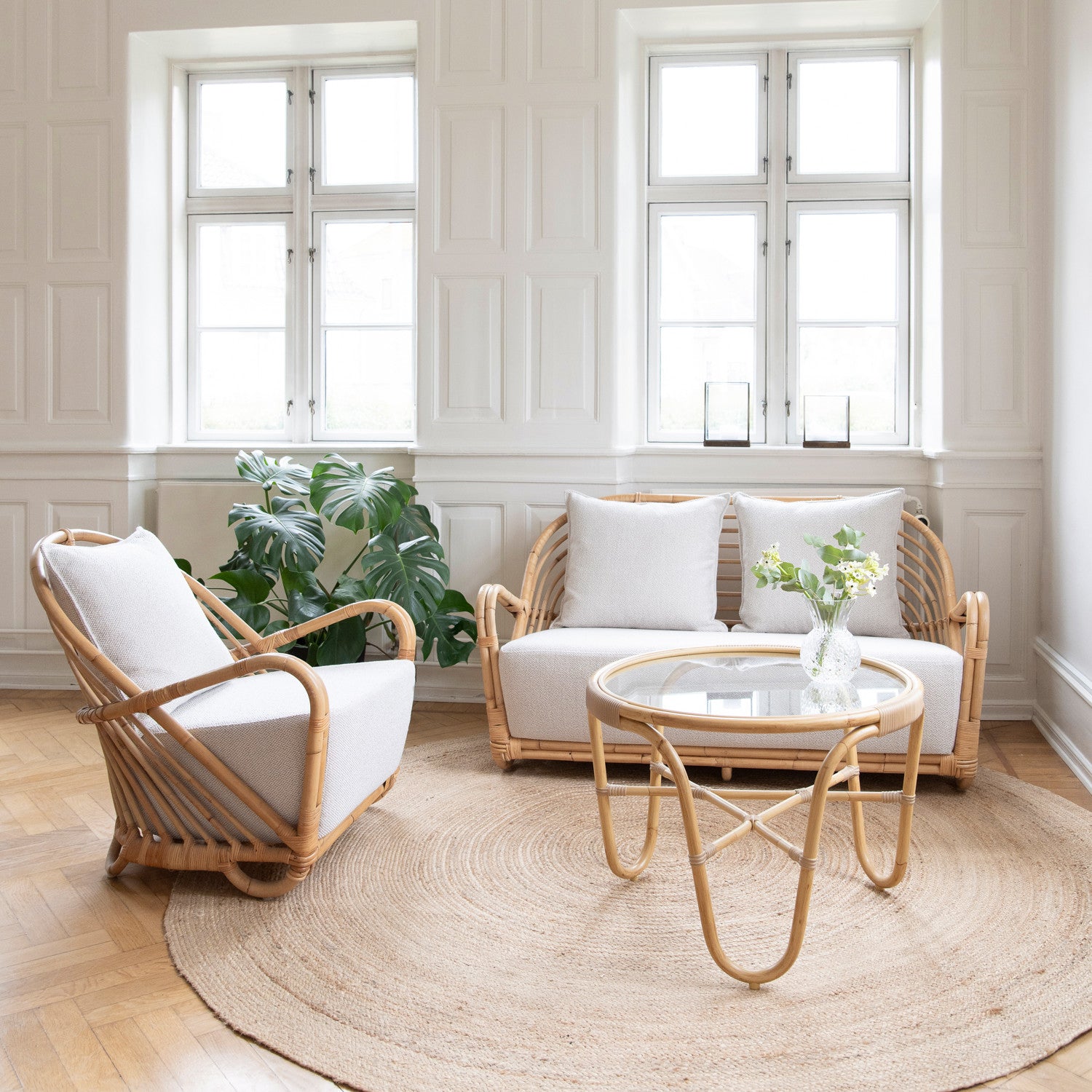 Arne Jacobsen Charlottenborg Table by Sika Design - view 2