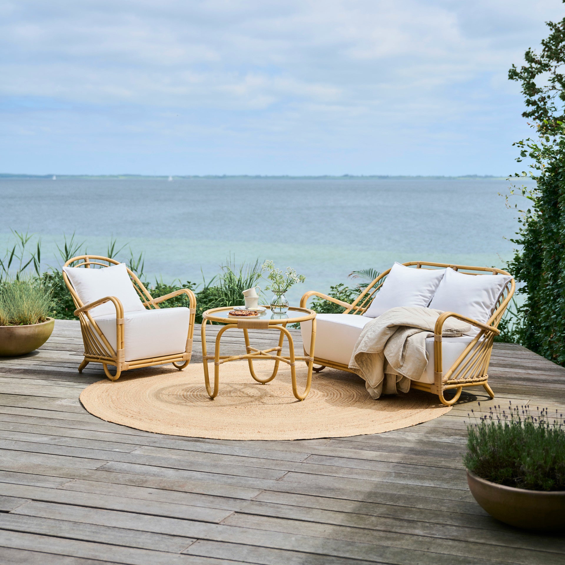 Arne Jacobsen Charlottenborg Chair Exterior by Sika Design - view 17