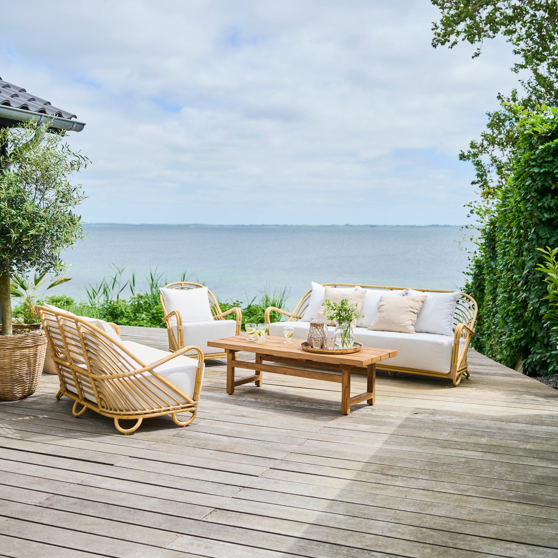 Arne Jacobsen Charlottenborg Chair Exterior by Sika Design - view 15