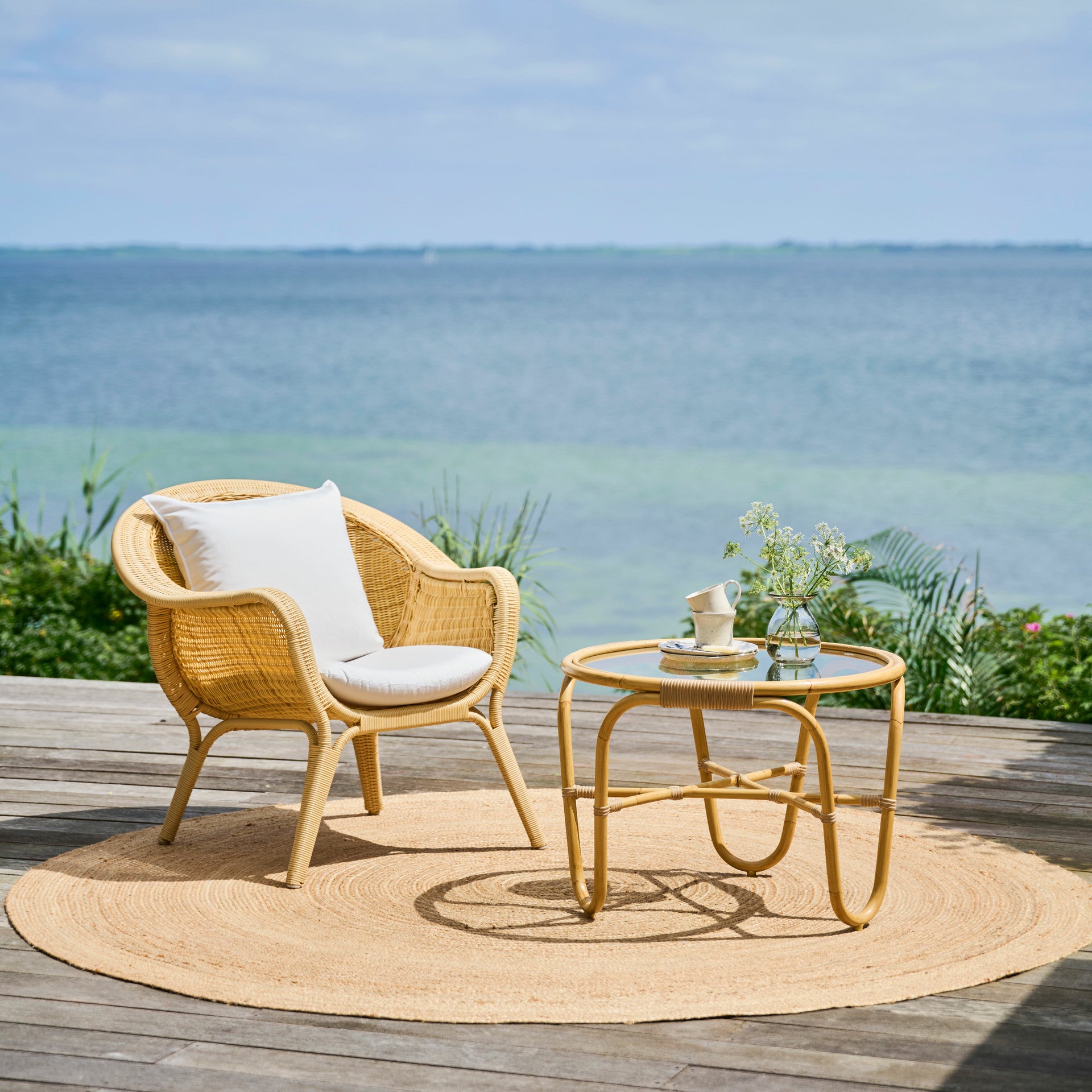 Arne Jacobsen Charlottenborg Table Exterior by Sika Design - view 5