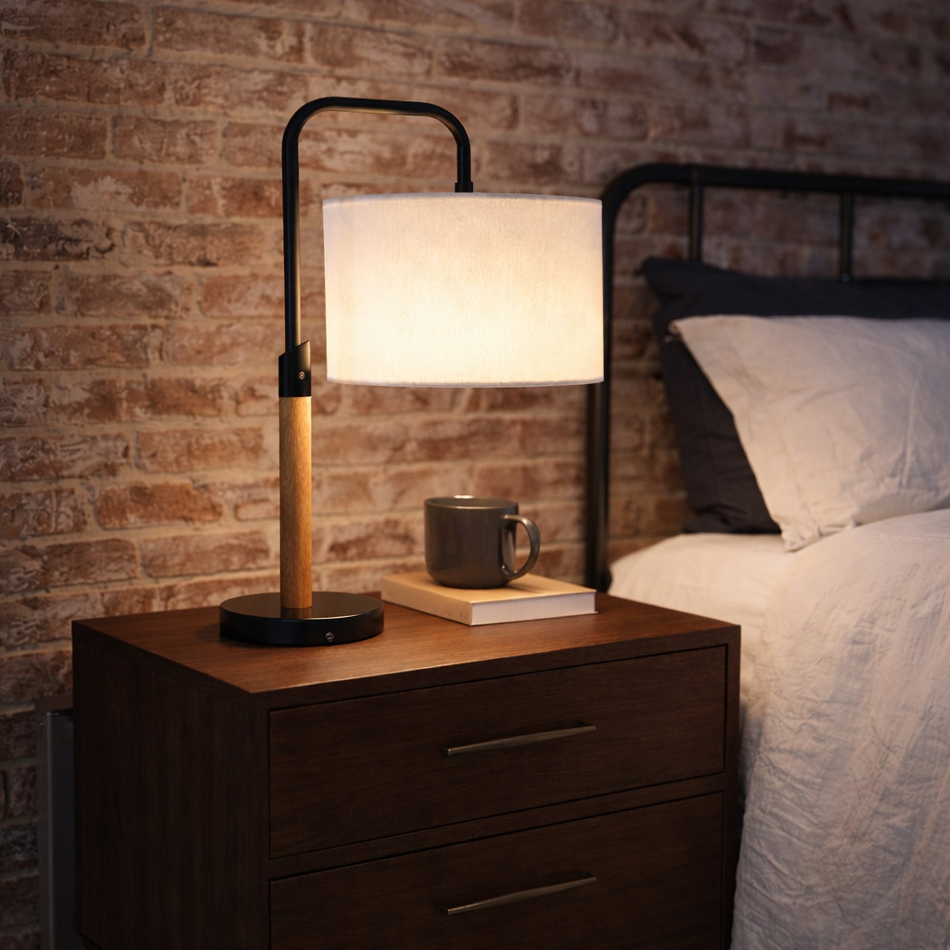 Arcus Paniz Table Lamp | Metal Swirl and Cylinder Shade