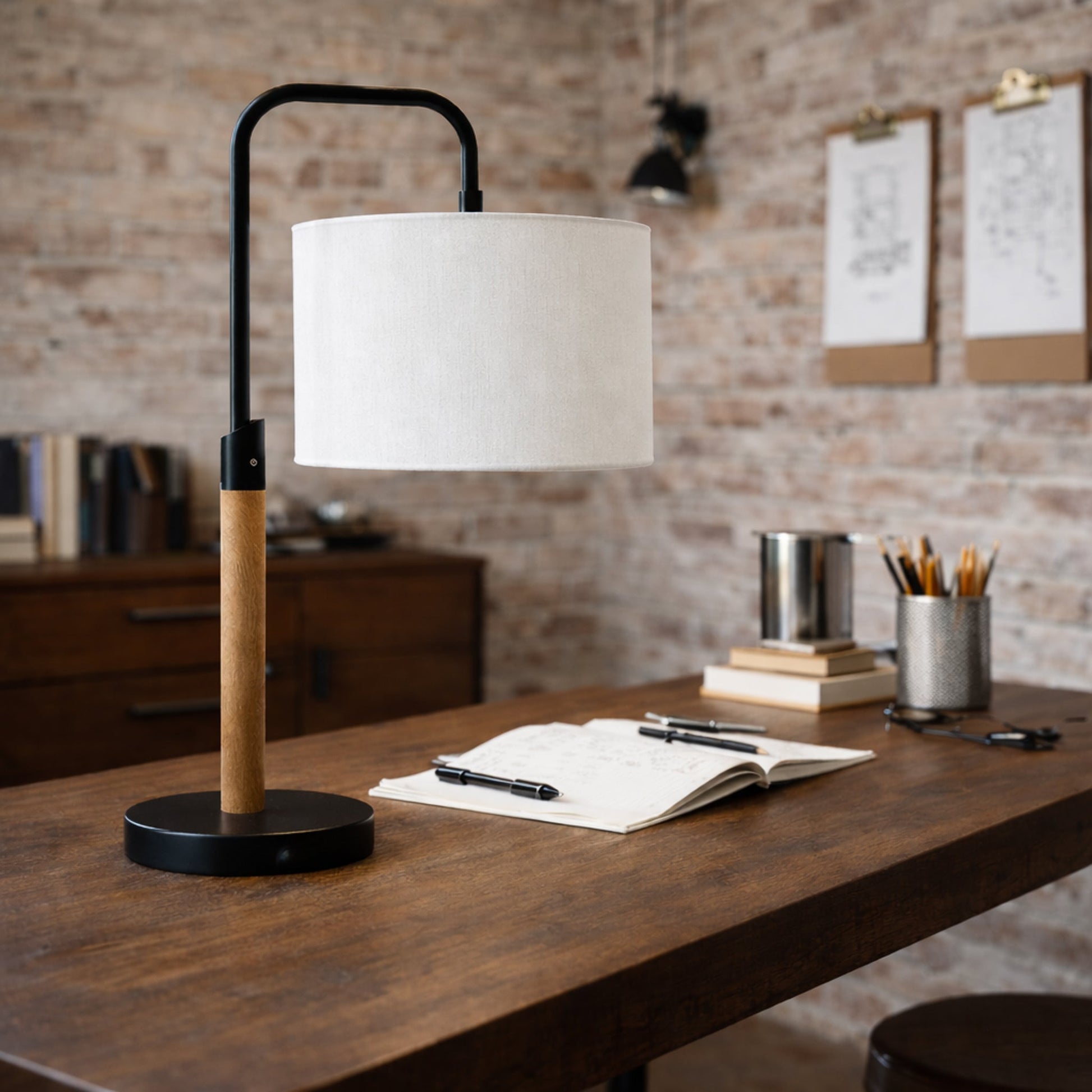 Arcus Paniz Table Lamp | Metal Swirl and Cylinder Shade
