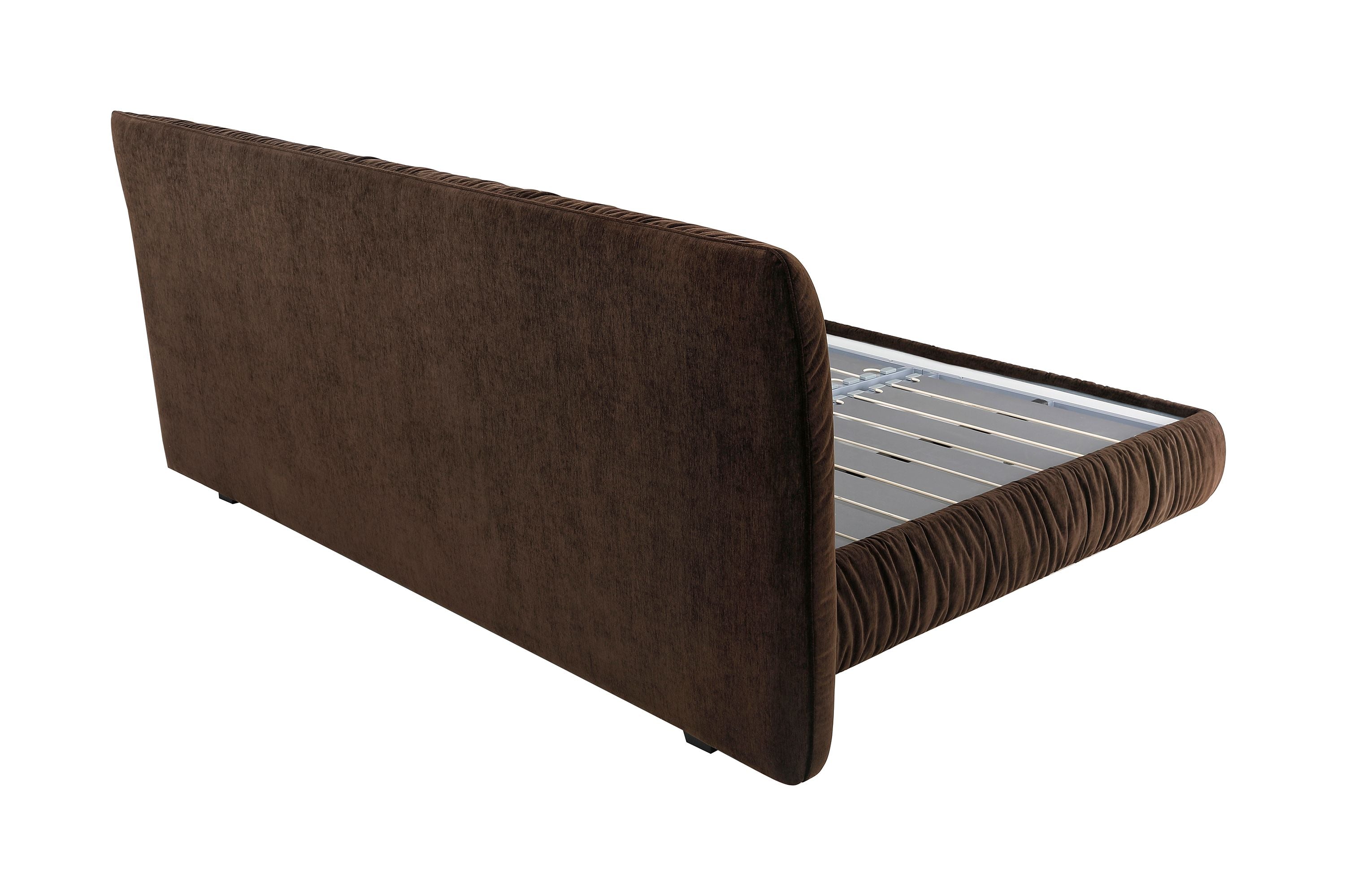 SHAR PEI Upholstered Storage Bed in Coffee Bean