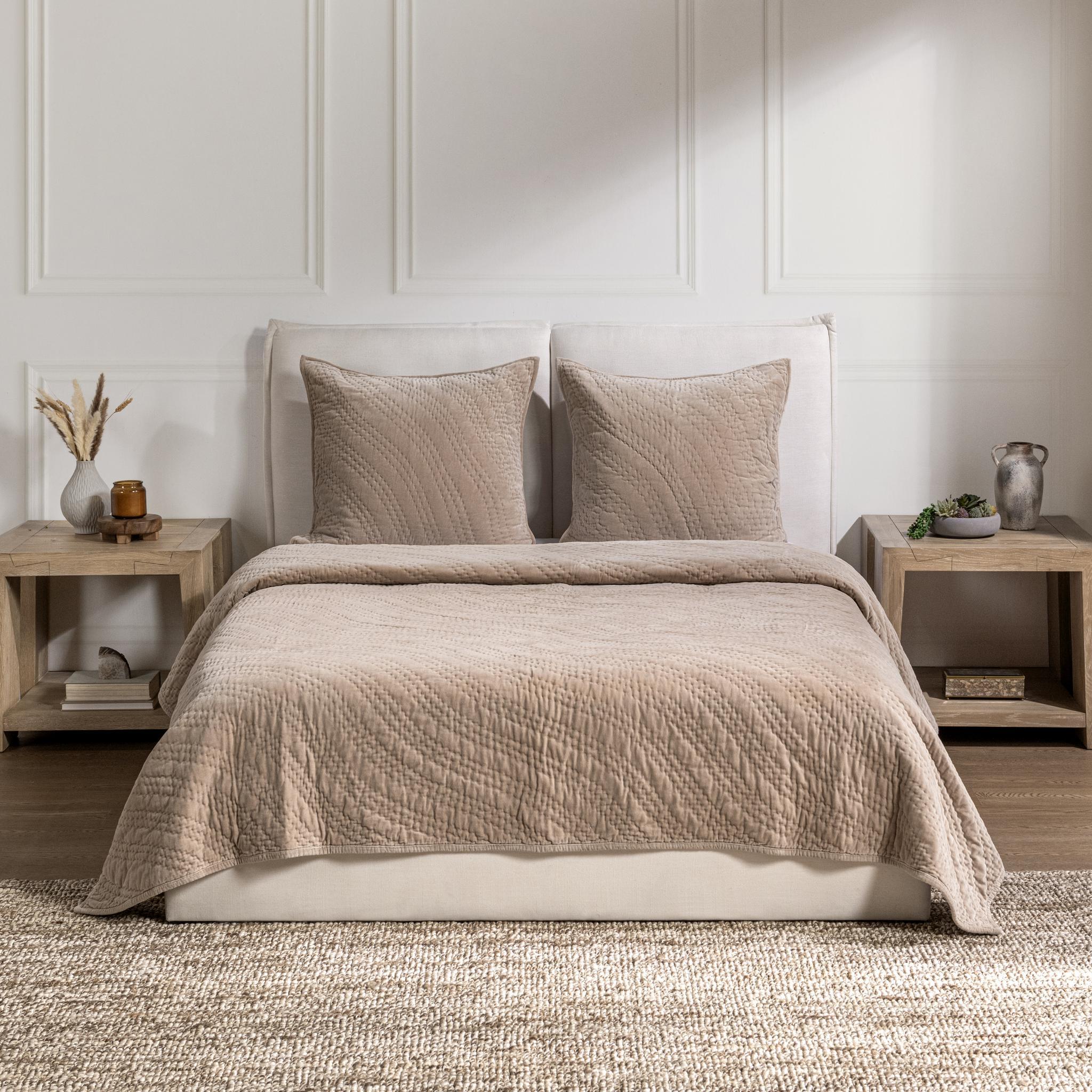 Elms Velvet Quilt Collection - Velvet Pebble - King / Set