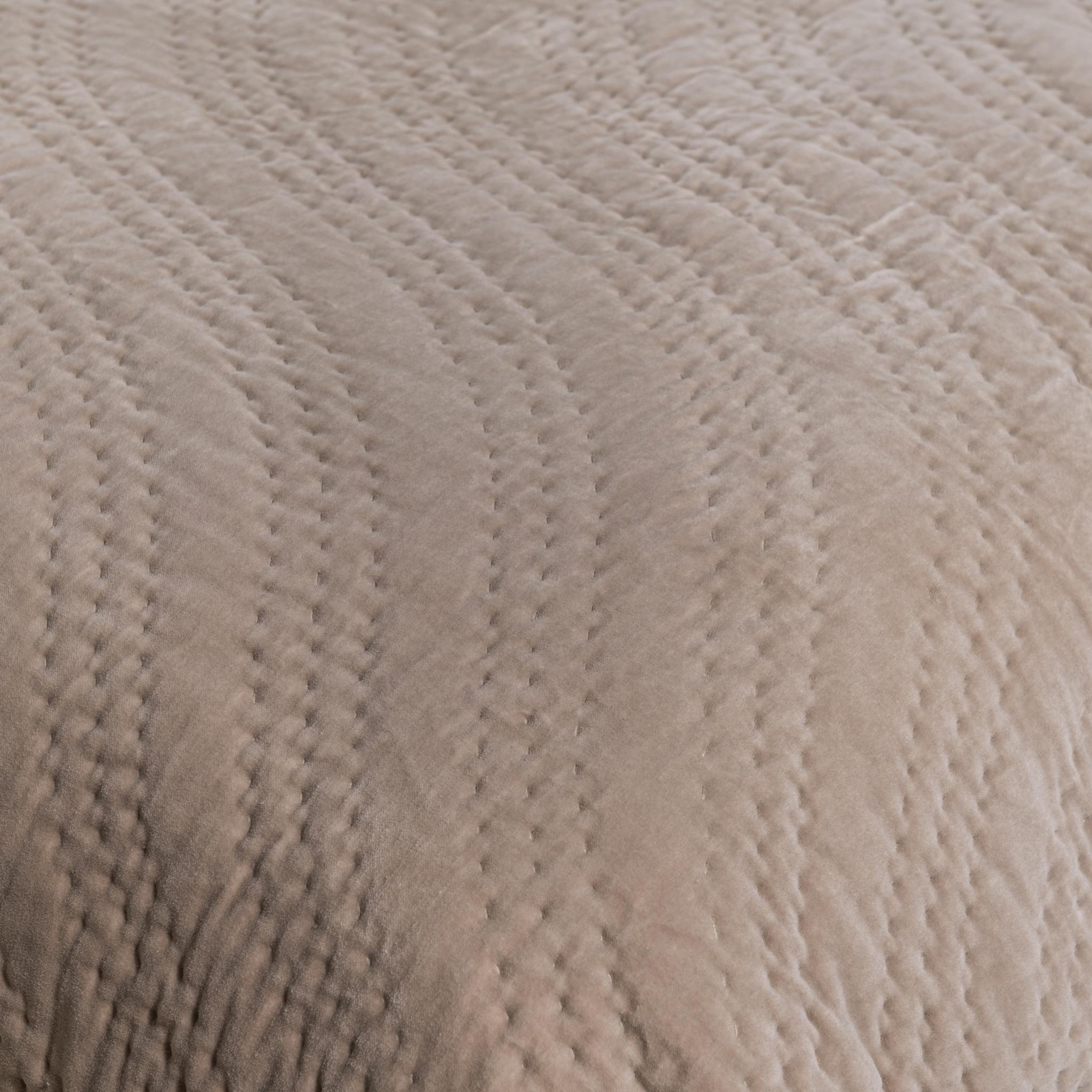 Elms Velvet Quilt Collection - Velvet Pebble - King / Set