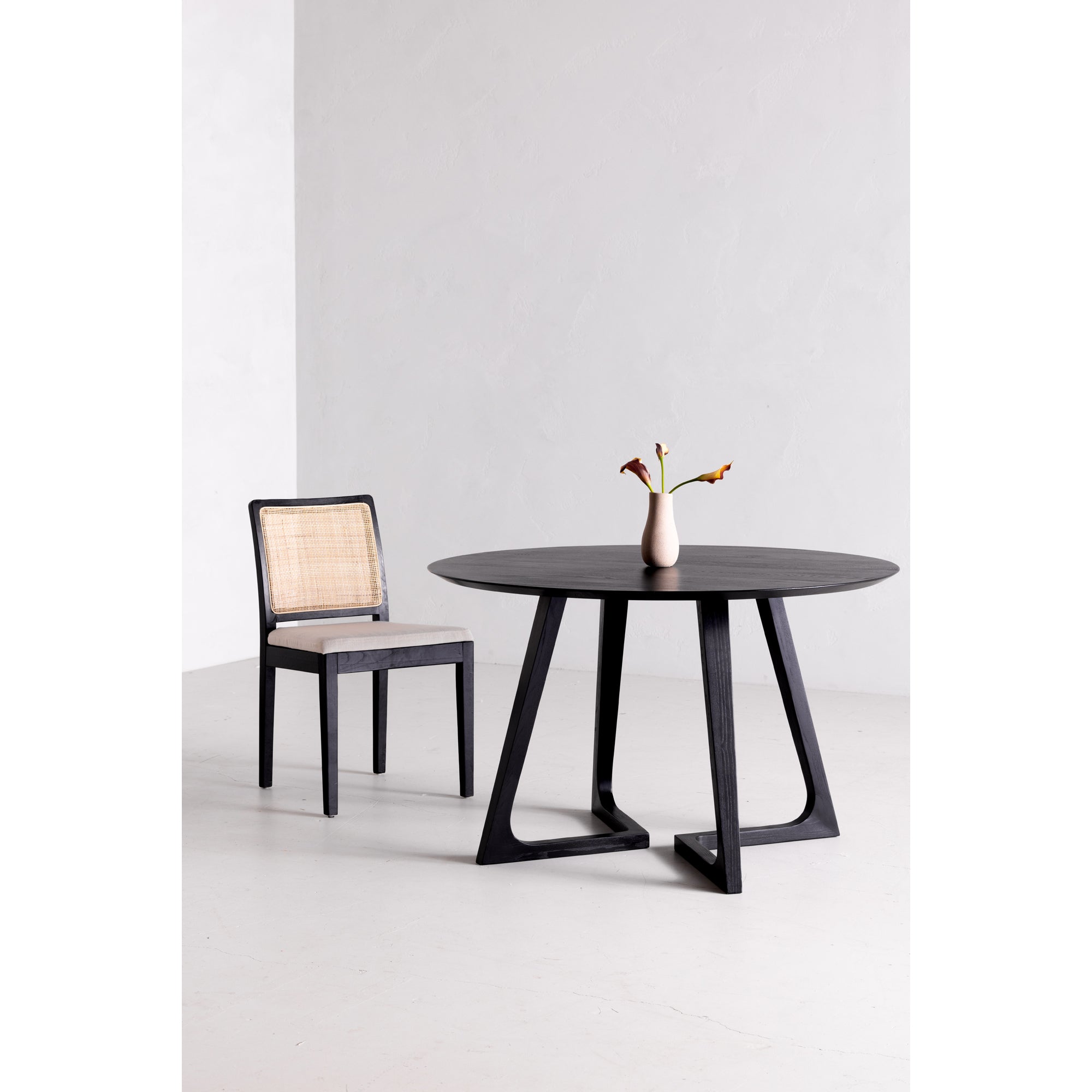 Godenza Round Dining Table Black by Moe's Home Collection - view 4