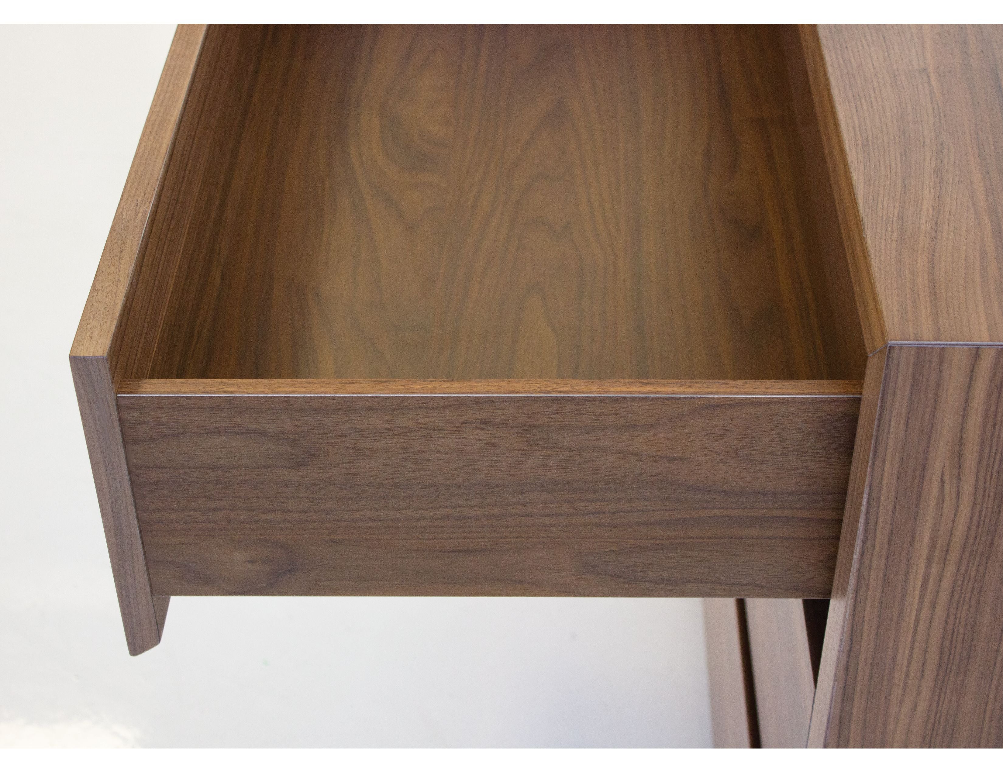 Blanche Chest