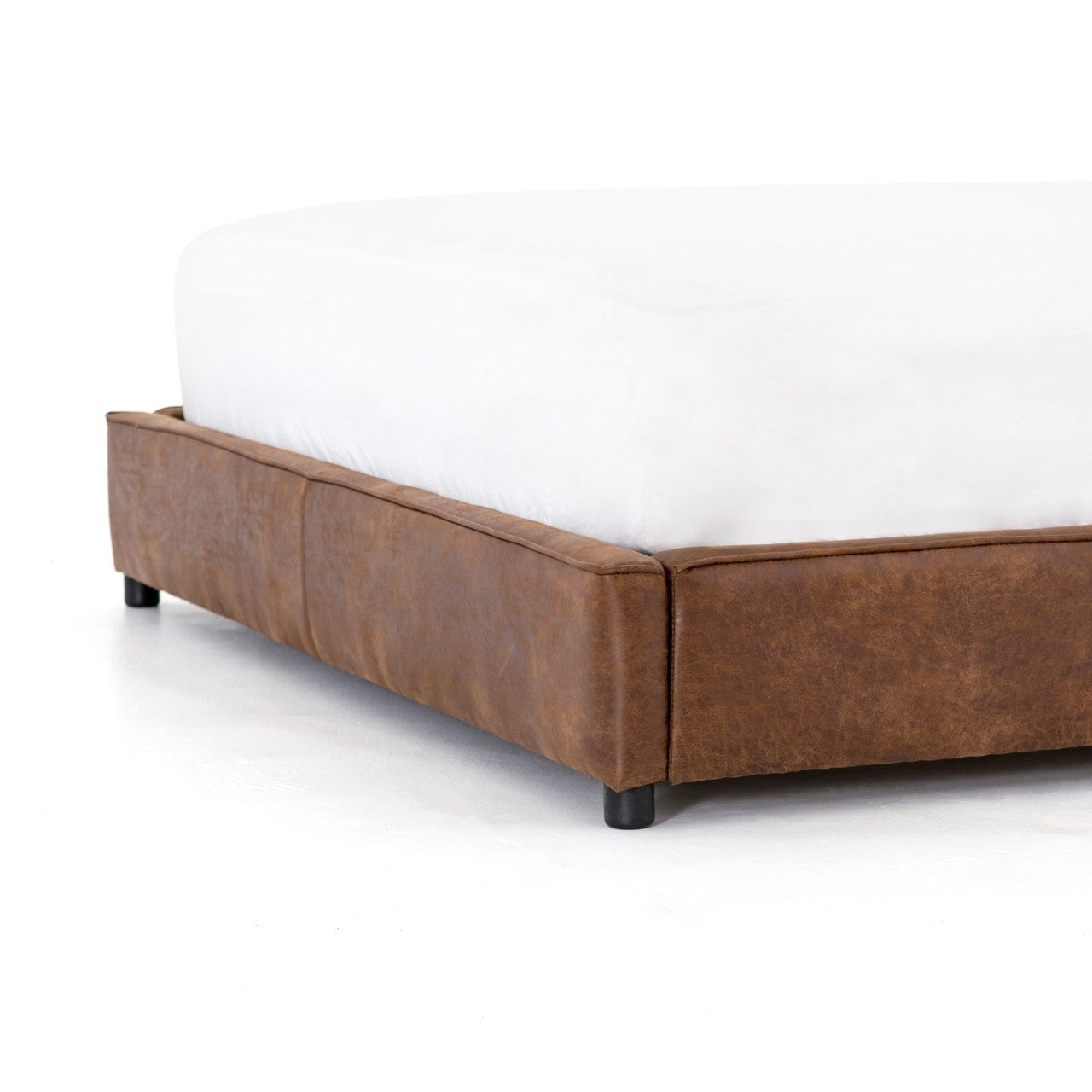 CKEN-J4K-089,Aidan Upholstered Bed-vintage Tobacco Leather