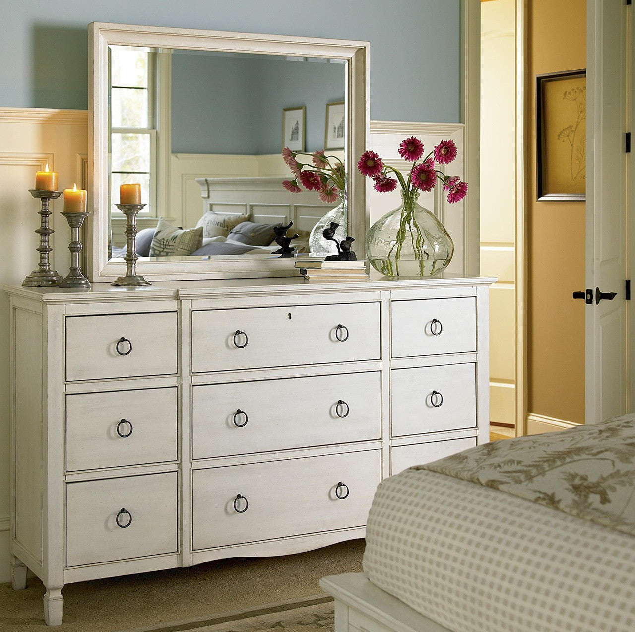 Country-Chic Maple Wood Bedroom Edgewood Mirror- White