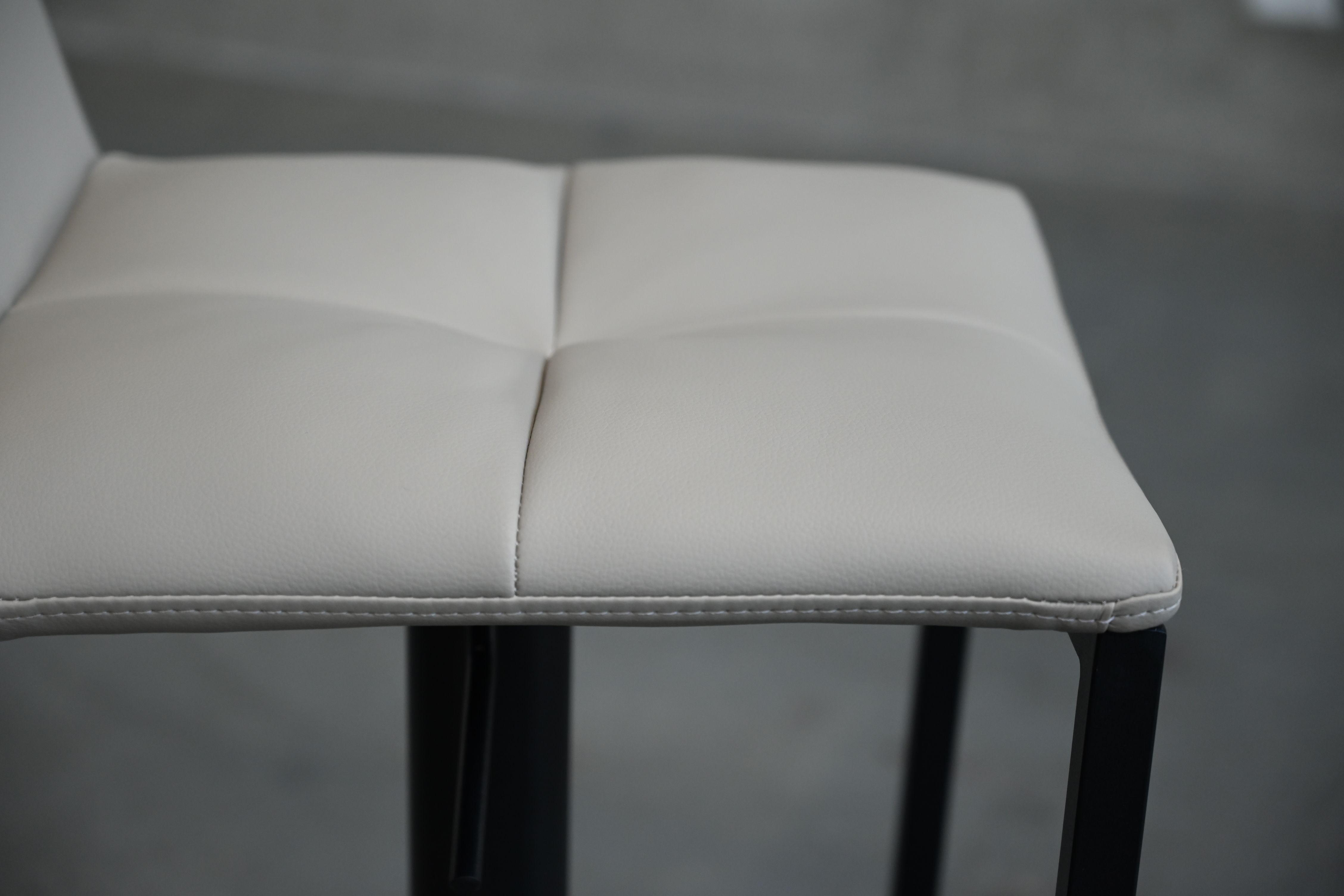 Dove Bar Stool Hydraulic
