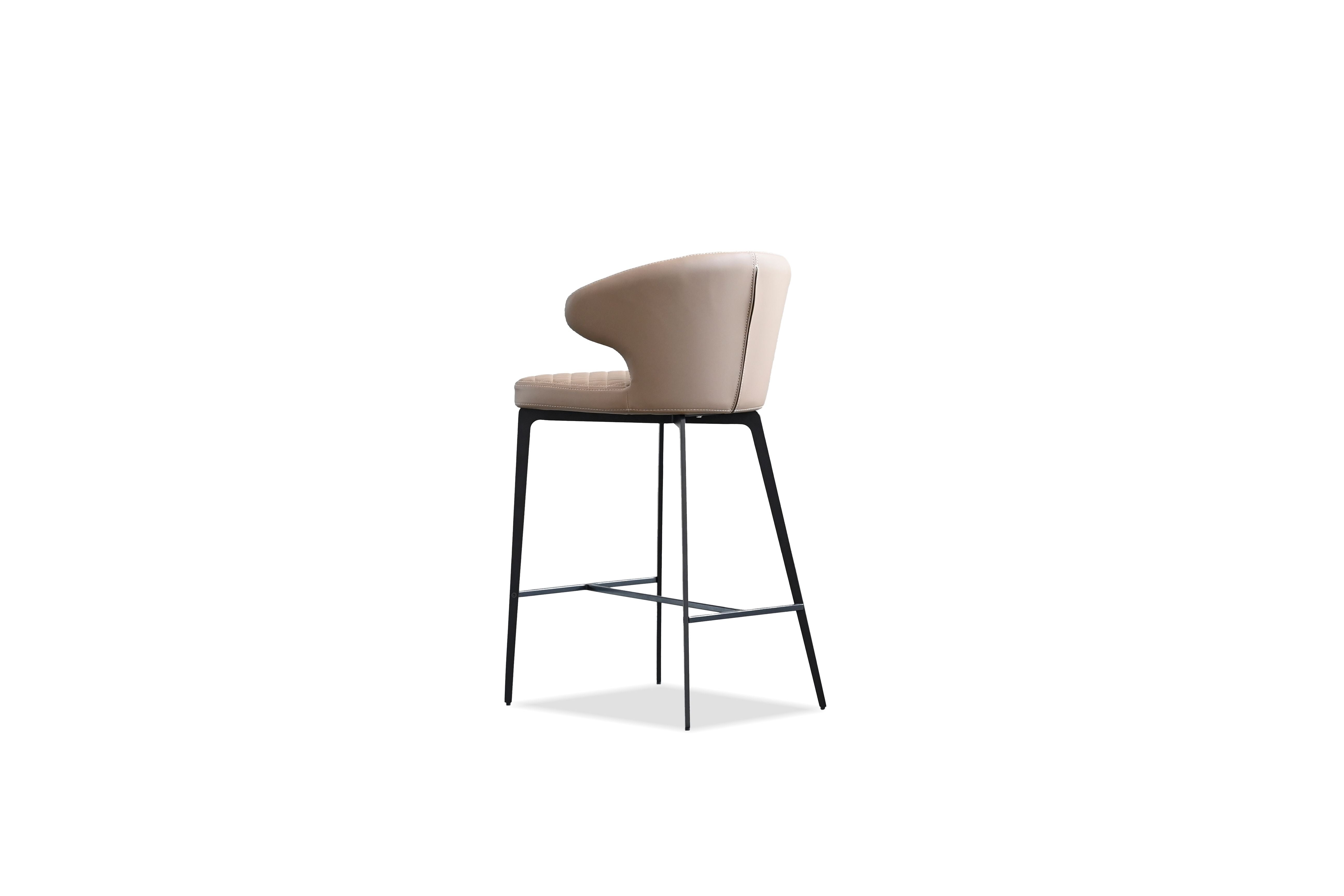 Hug Counter Stool