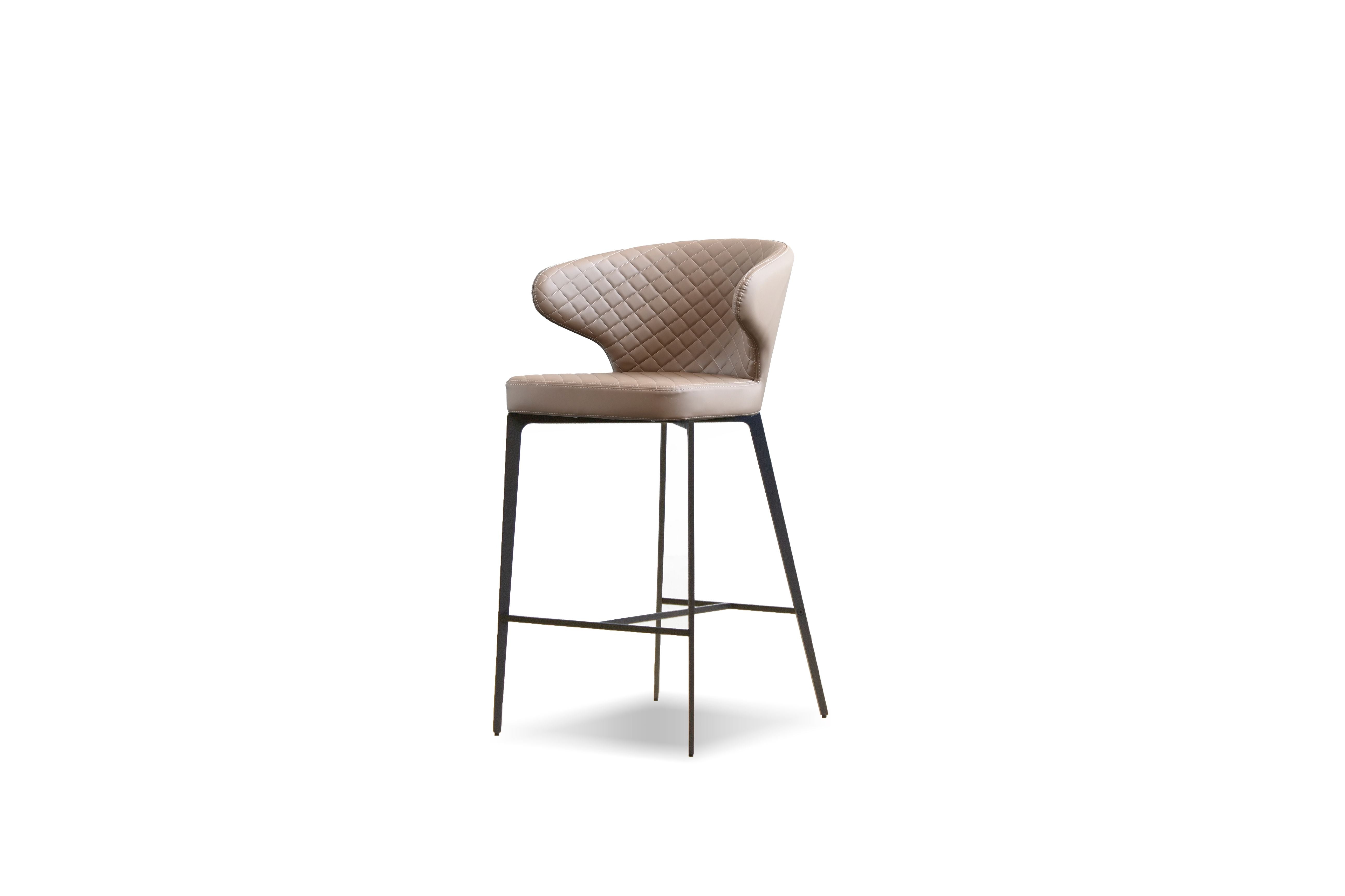Hug Counter Stool