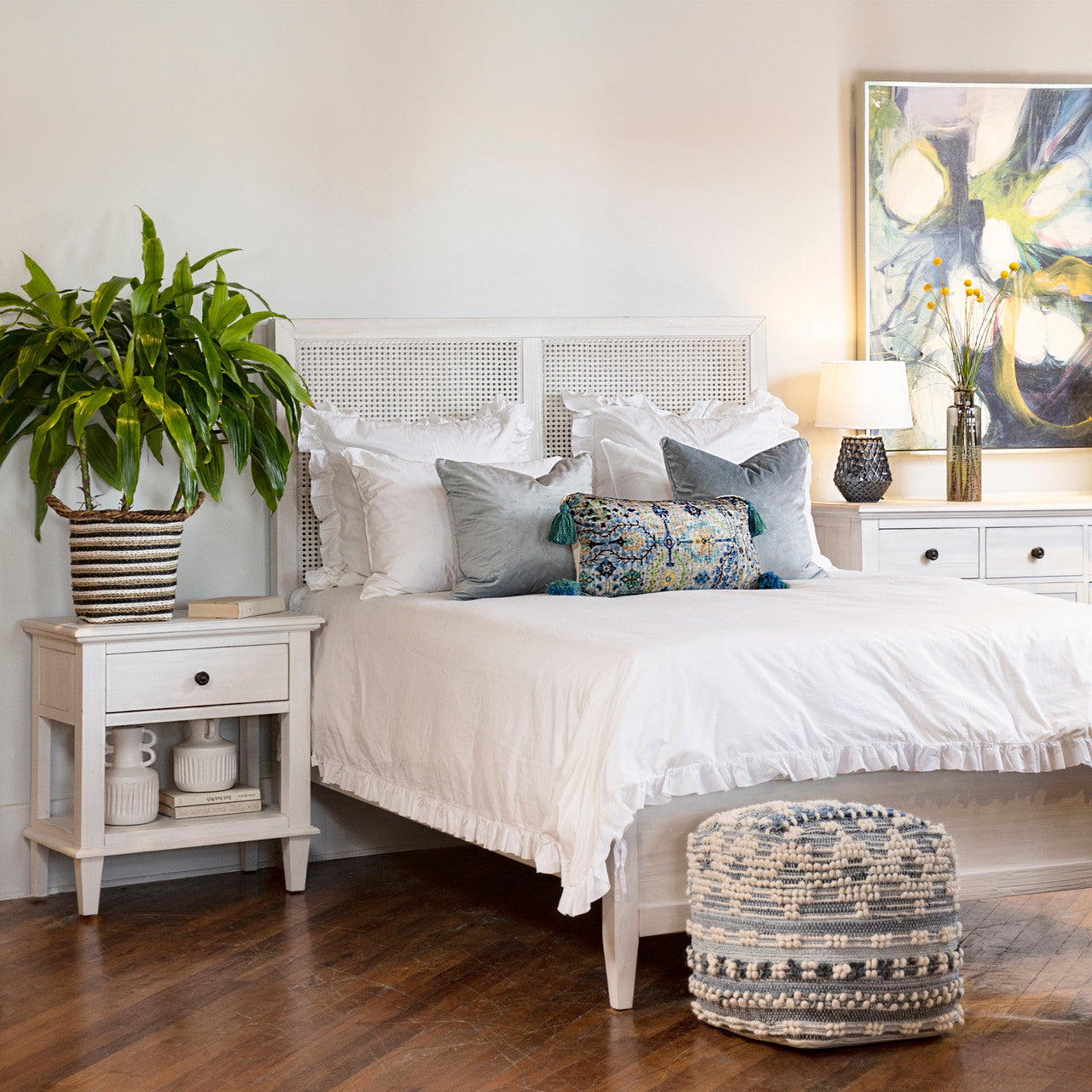 Delgado Reclaimed Acacia Wood Queen Bed in Whitewashed Finish