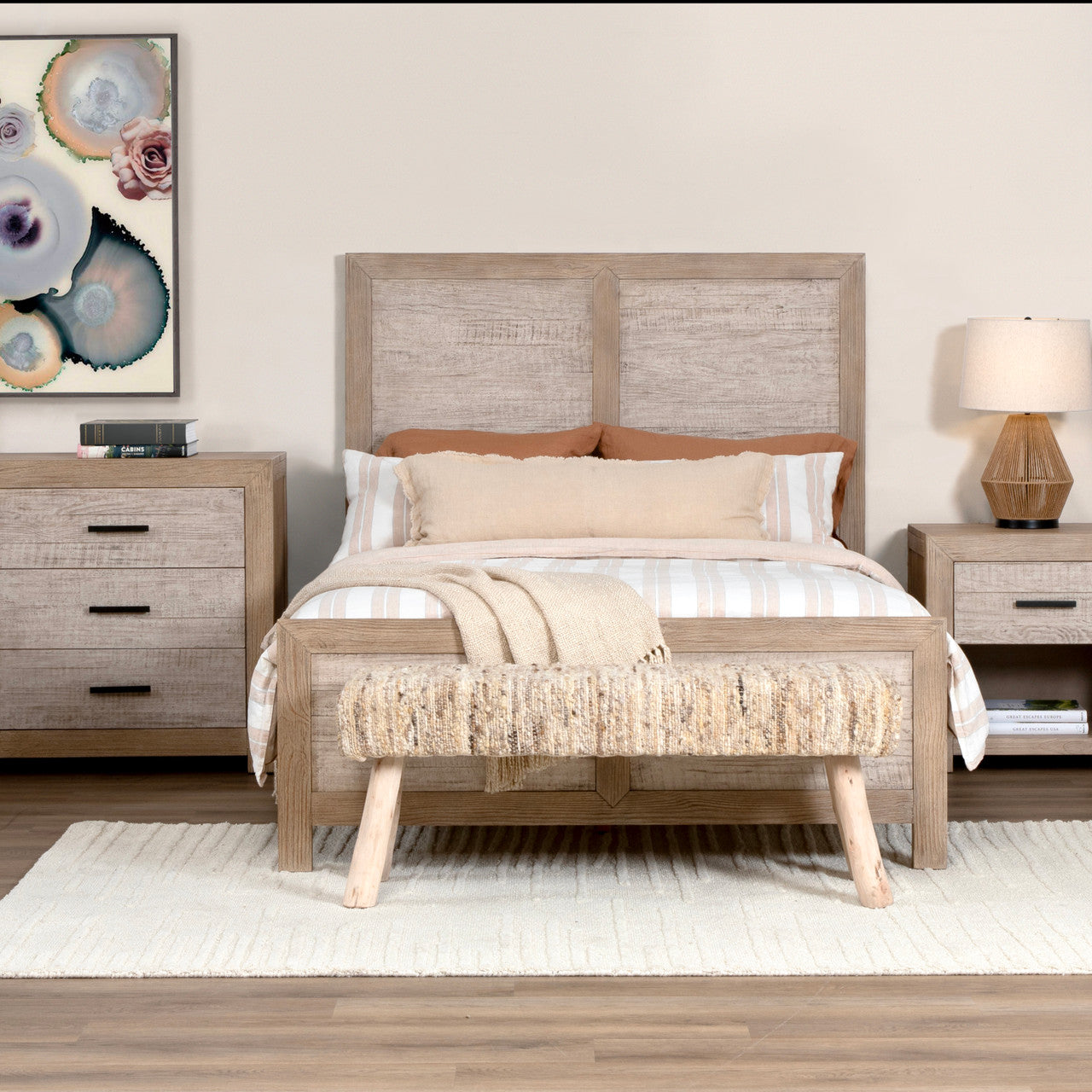 Niva Solid Pine Wood Queen Bed in Light Warm Wash Finish