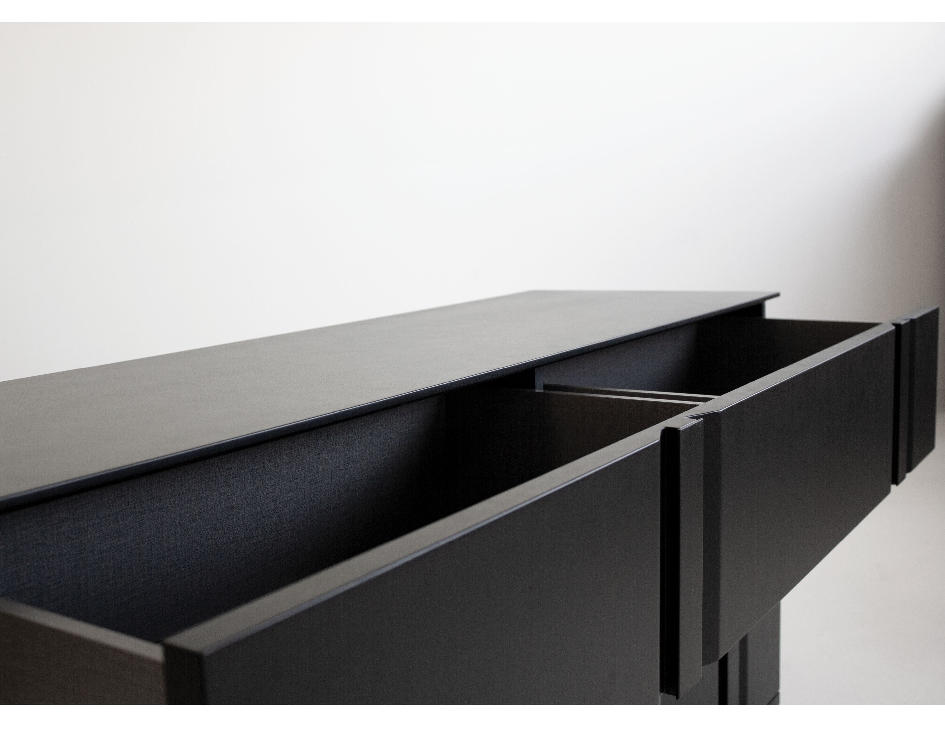 Carbon Double Dresser
