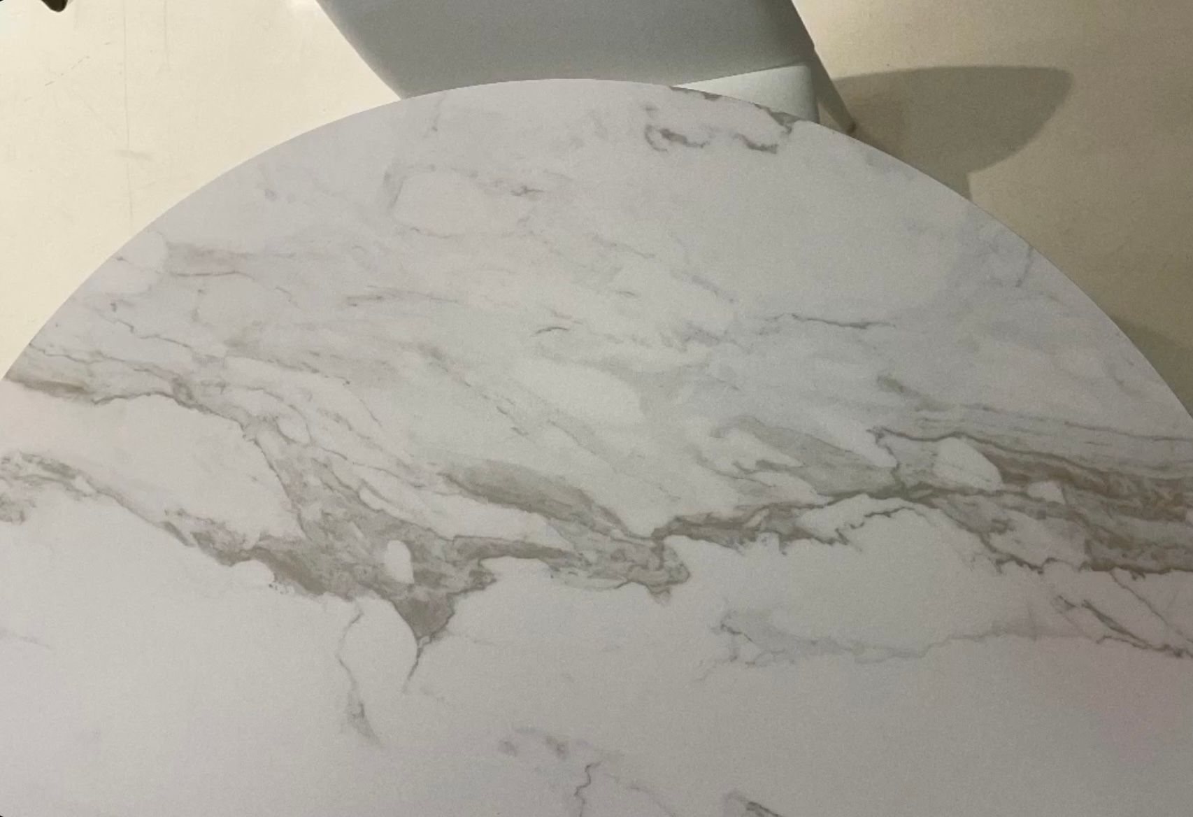 Baux Dining Table Round