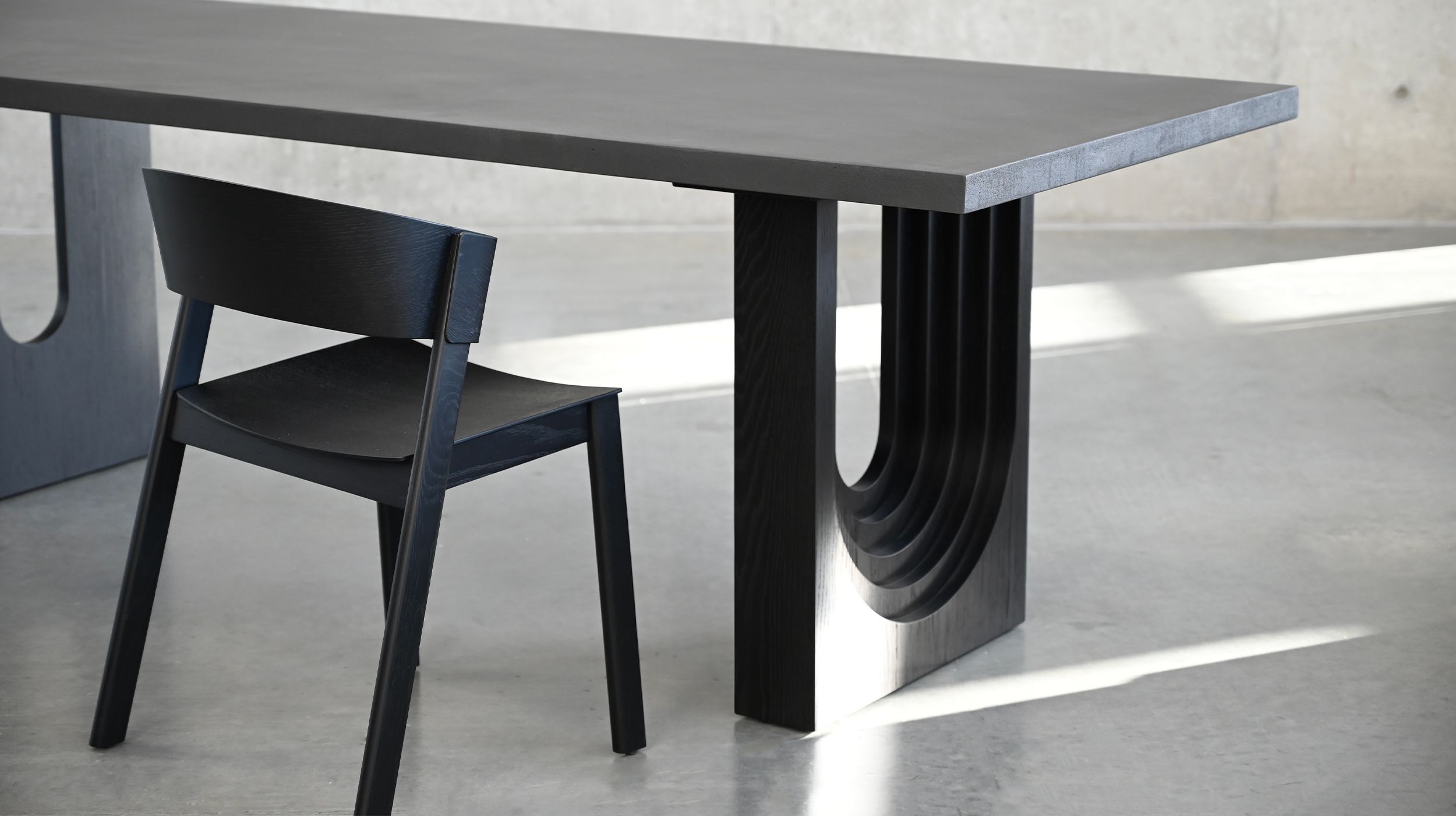 Echo Dining Table