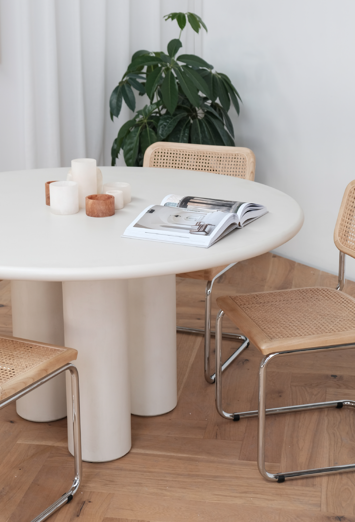 Elephant Dining Table Round