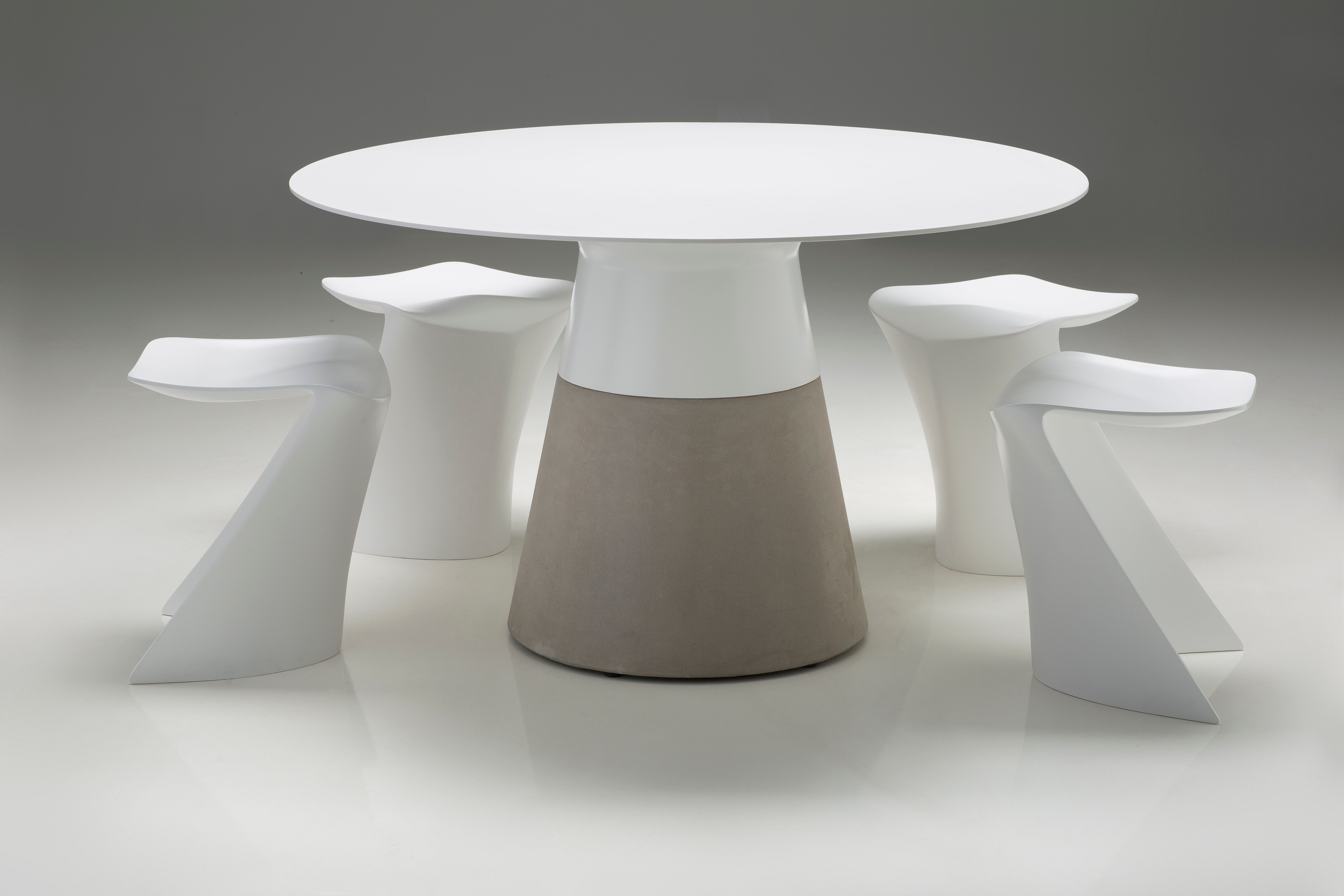 Maldives 49" Dining Table Round