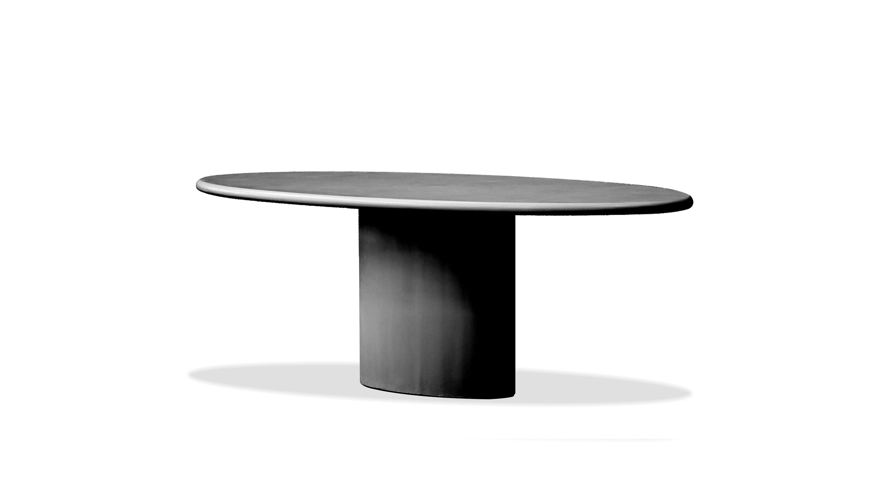 Tugg 87'' Dining Table Oval