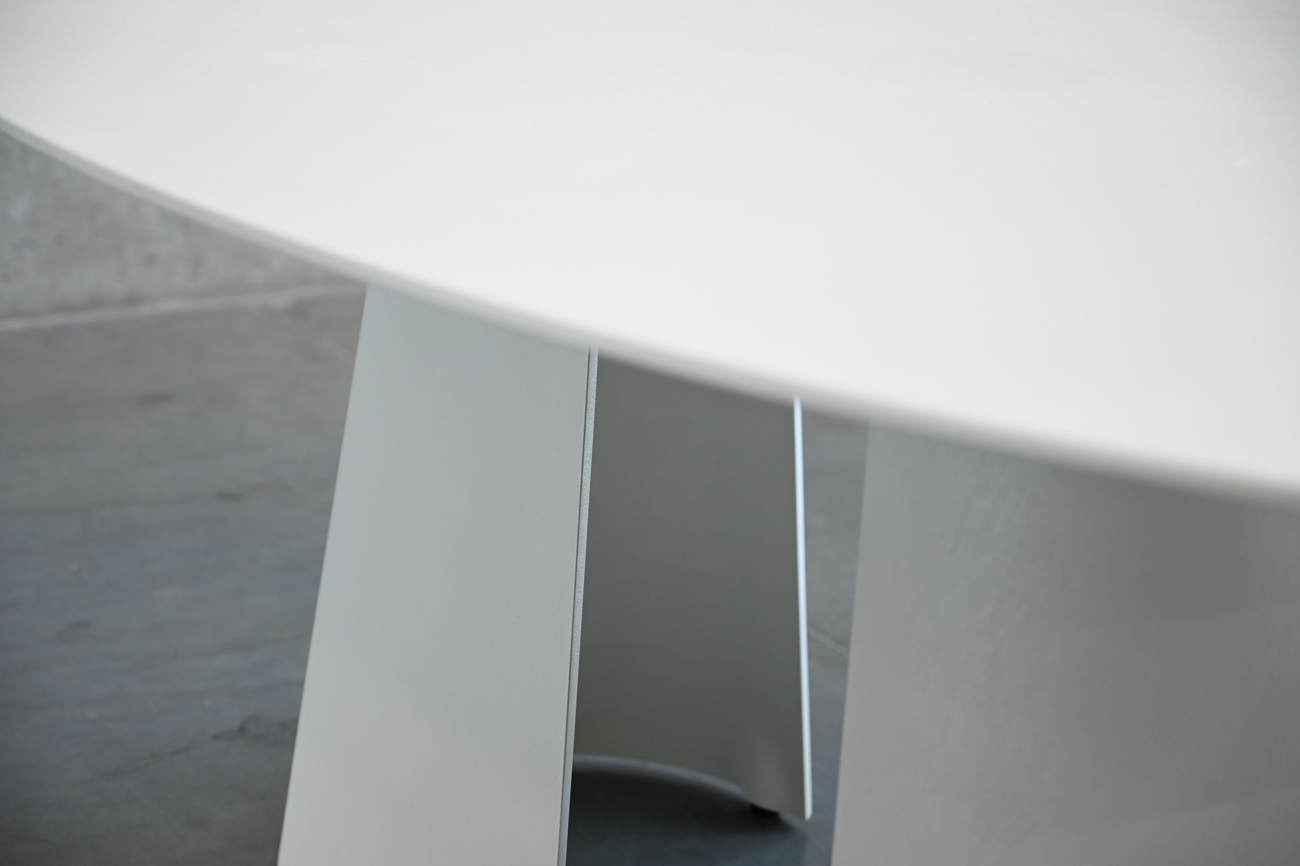 Tumuli Dining Table Oval