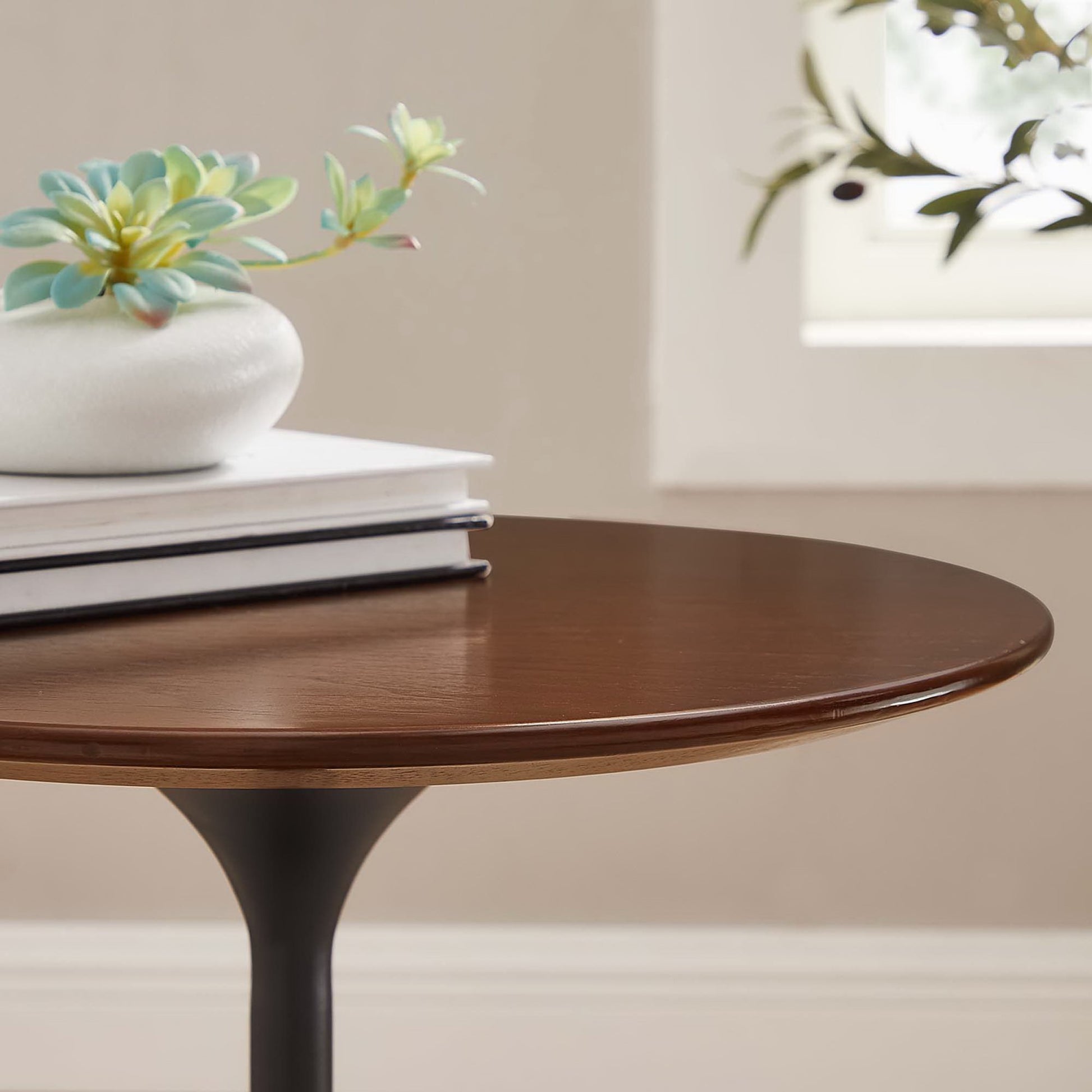 Lippa 20" Round Wood Side Table