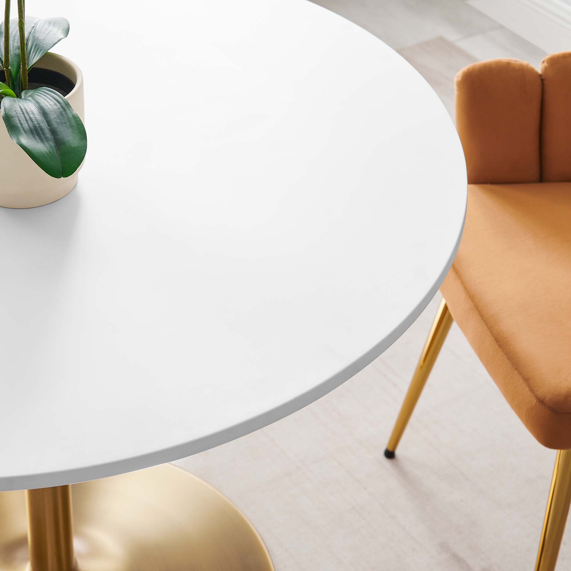 Amuse 40" Dining Table