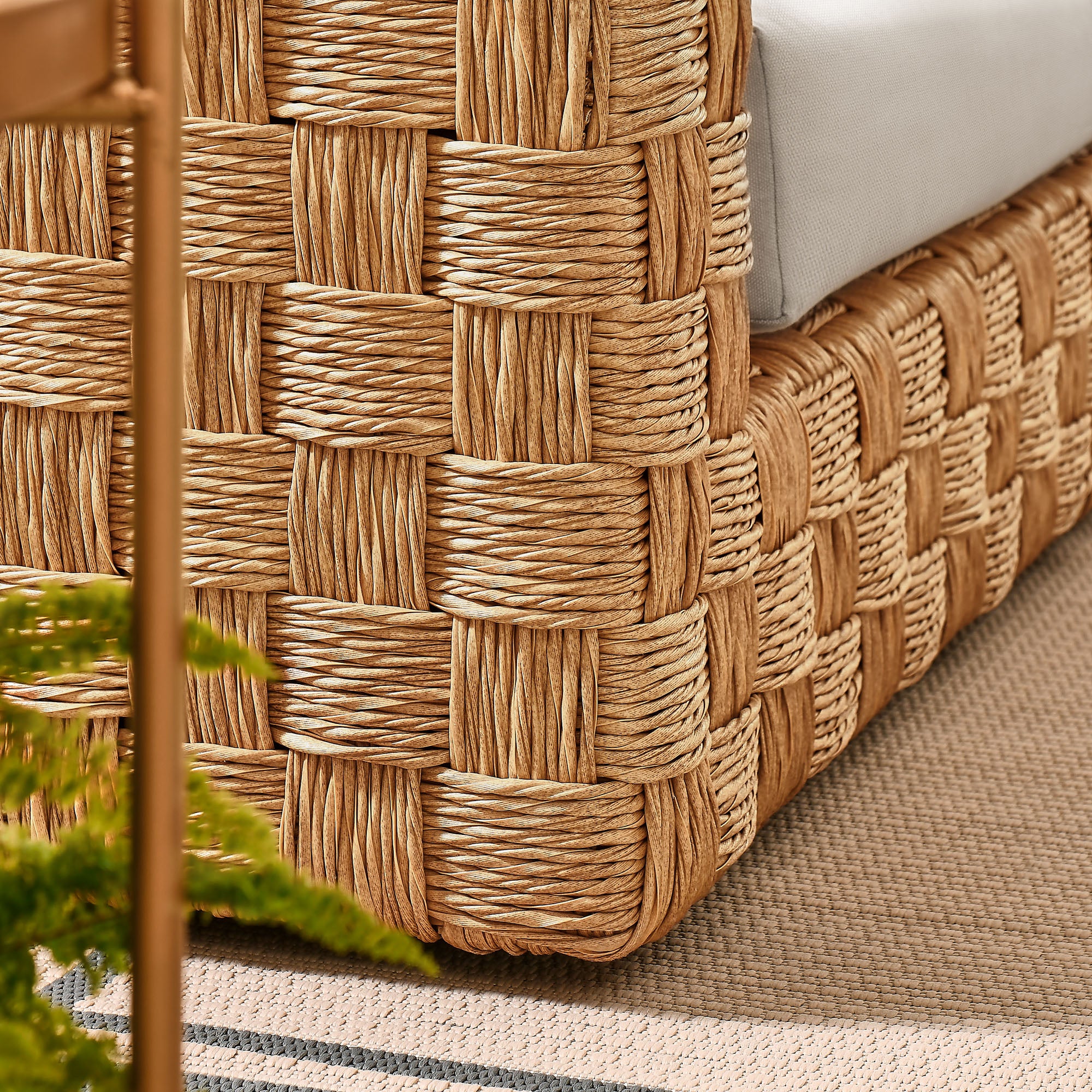 Thames  Outdoor Patio Wicker Rattan Loveseat