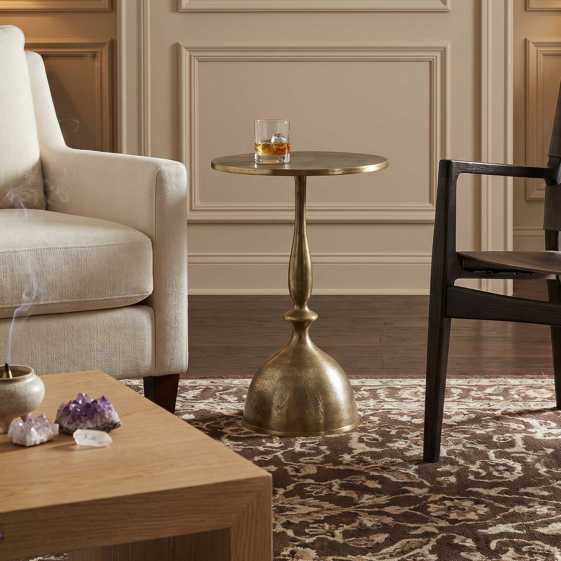 Lyndhurst Round Brass Pedestal Table