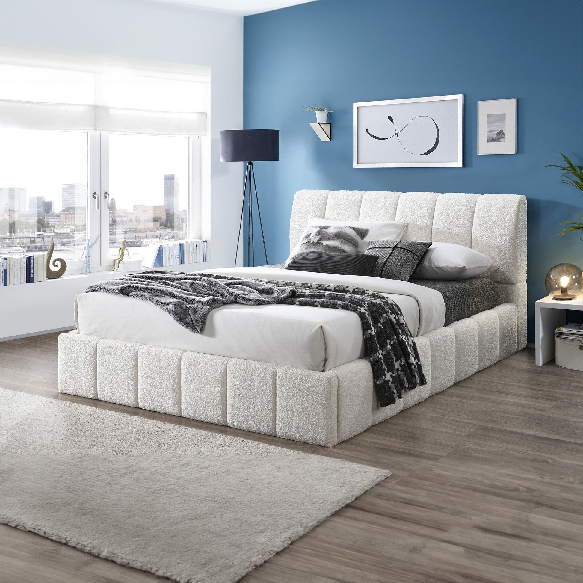 Hilar Modern White Bouclé Queen Size Platform Bed