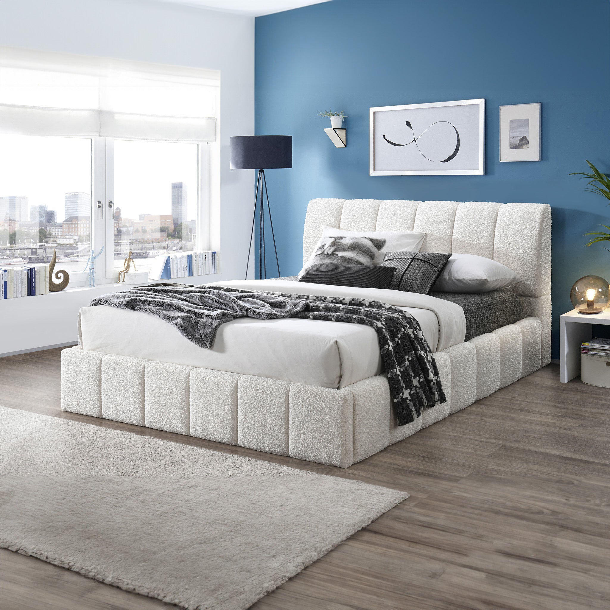 Hilar Modern White Bouclé Queen Size Platform Bed