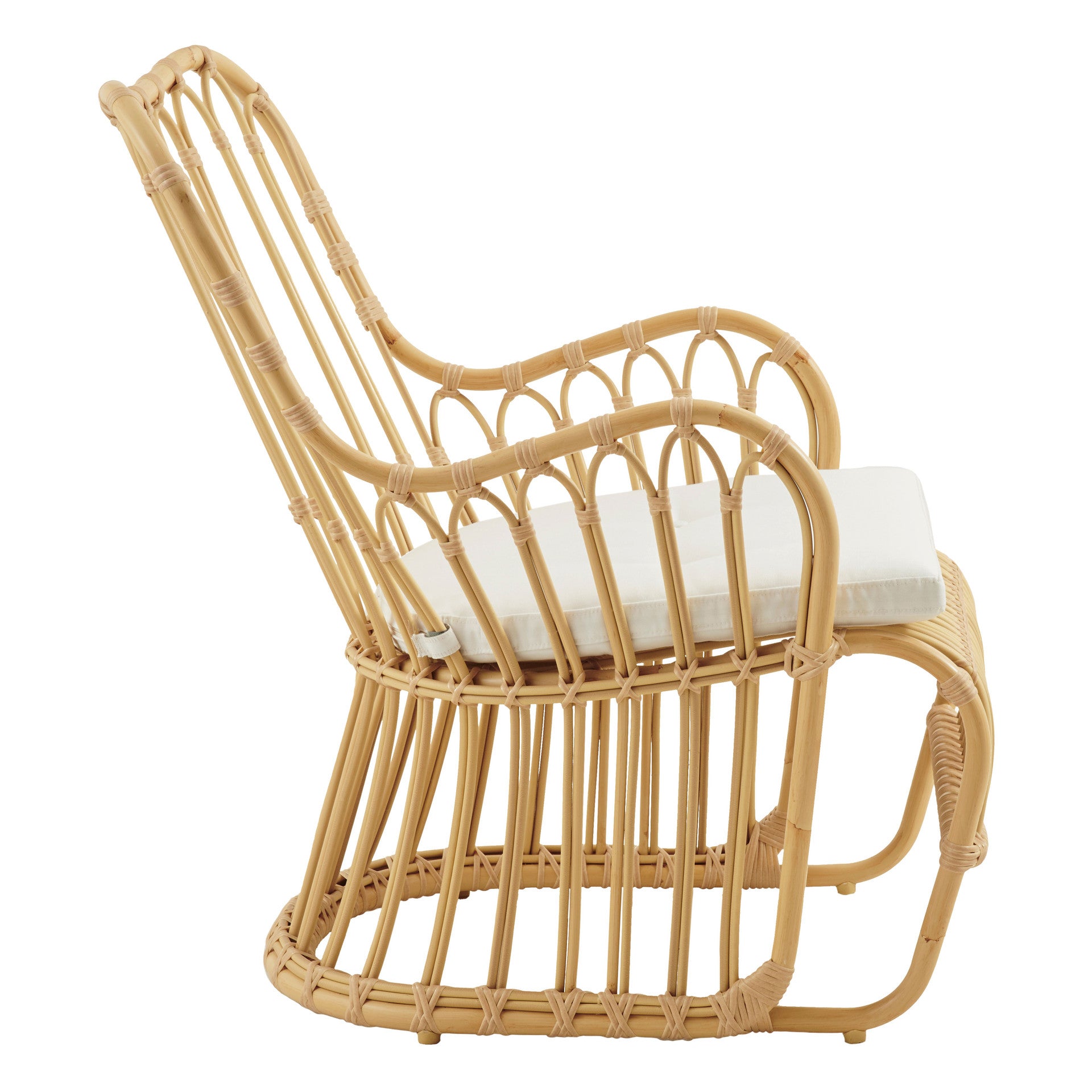 Kindt-Larsen Tulip Chair Exterior by Sika Design - view 11