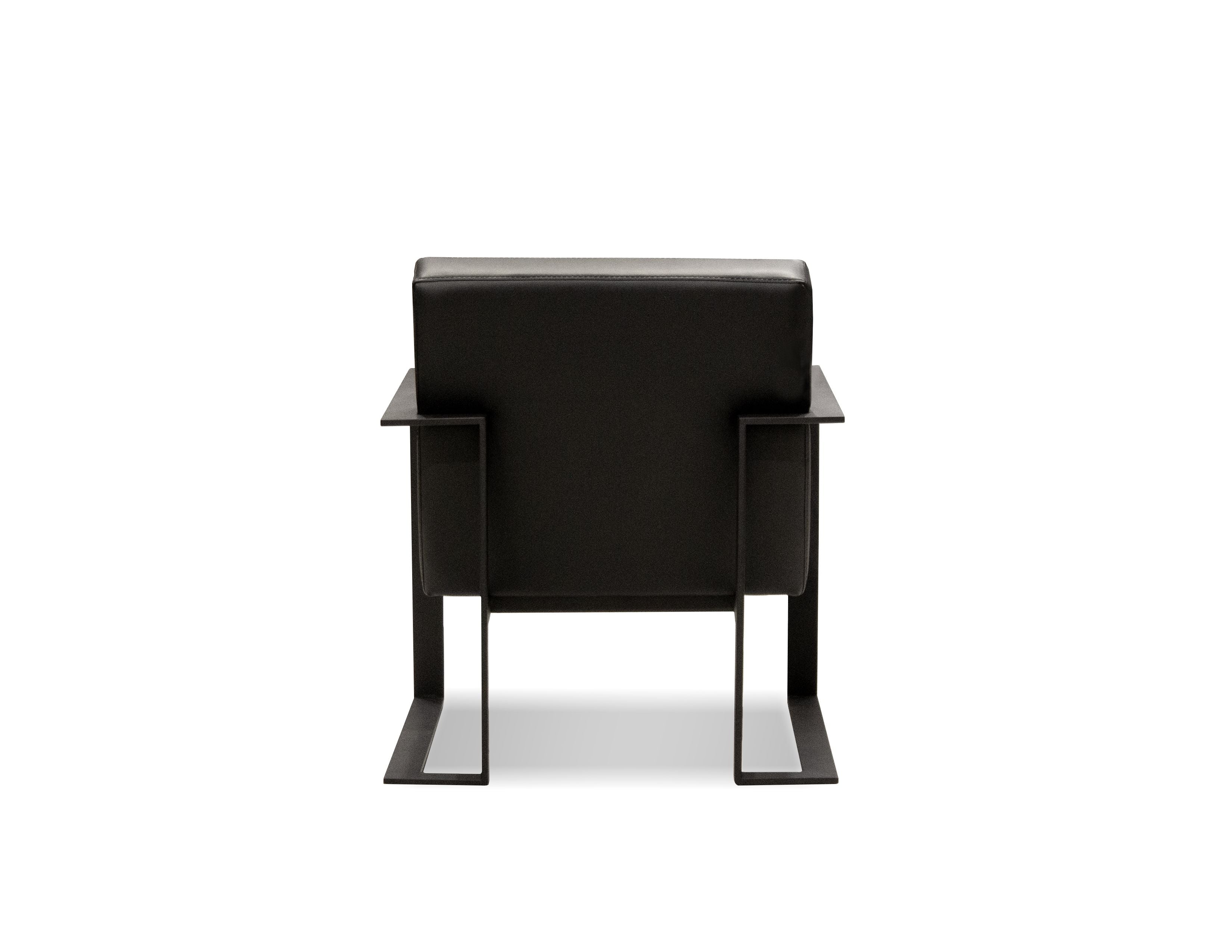 Motivo Lounge Chair