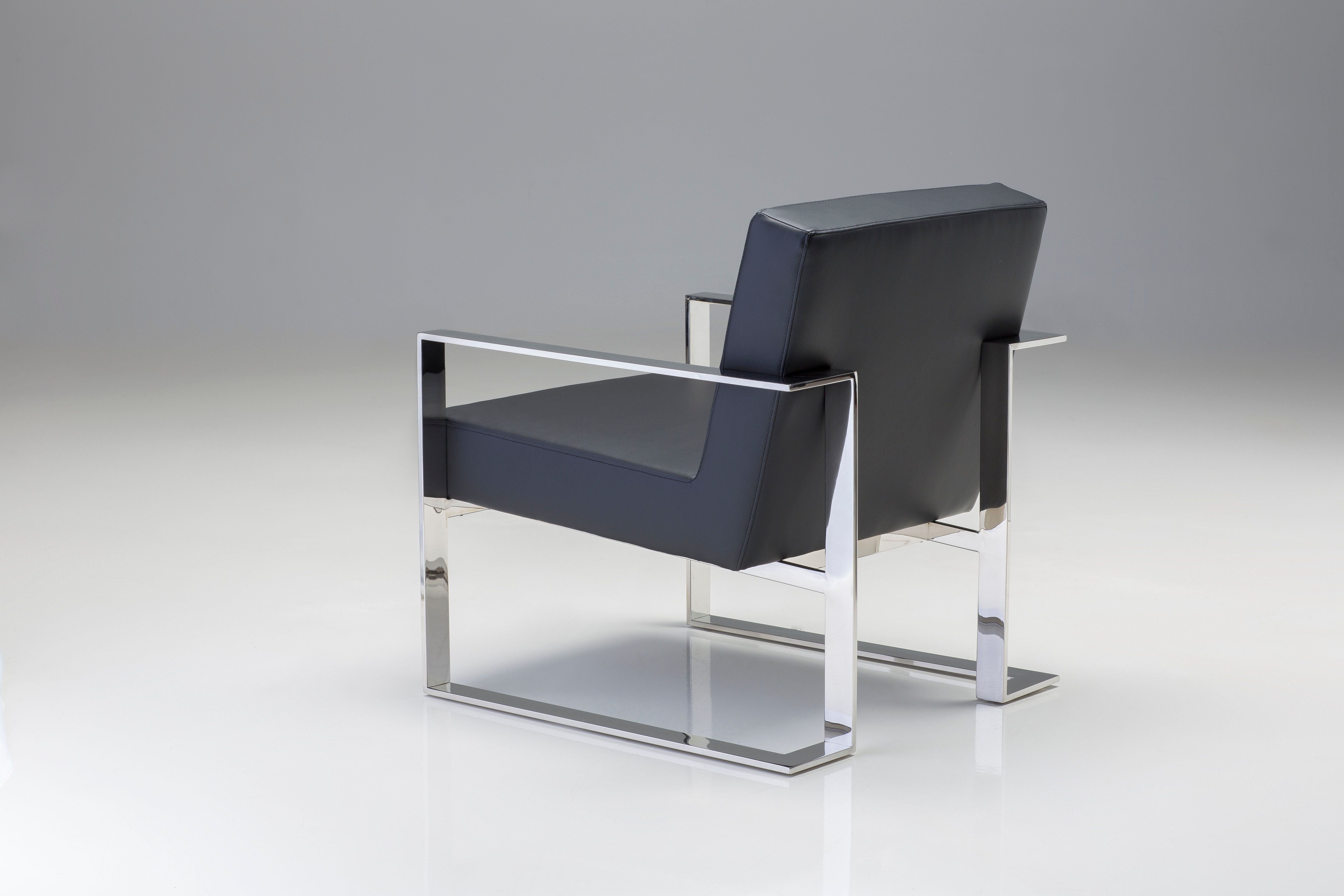 Motivo Armchair