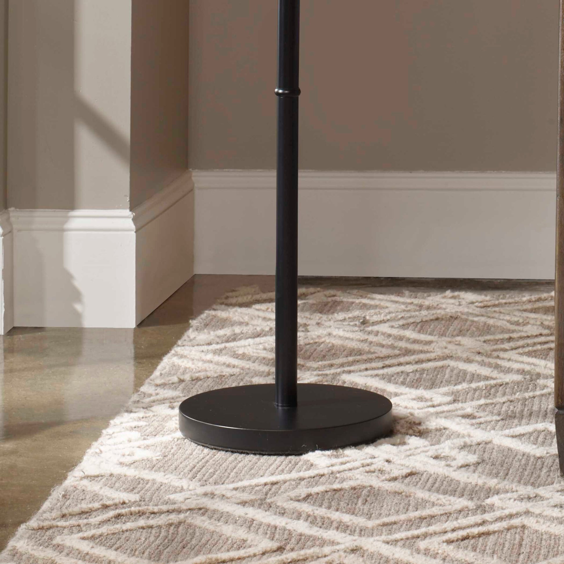 Amberleigh Matte Black Arc Floor Lamp