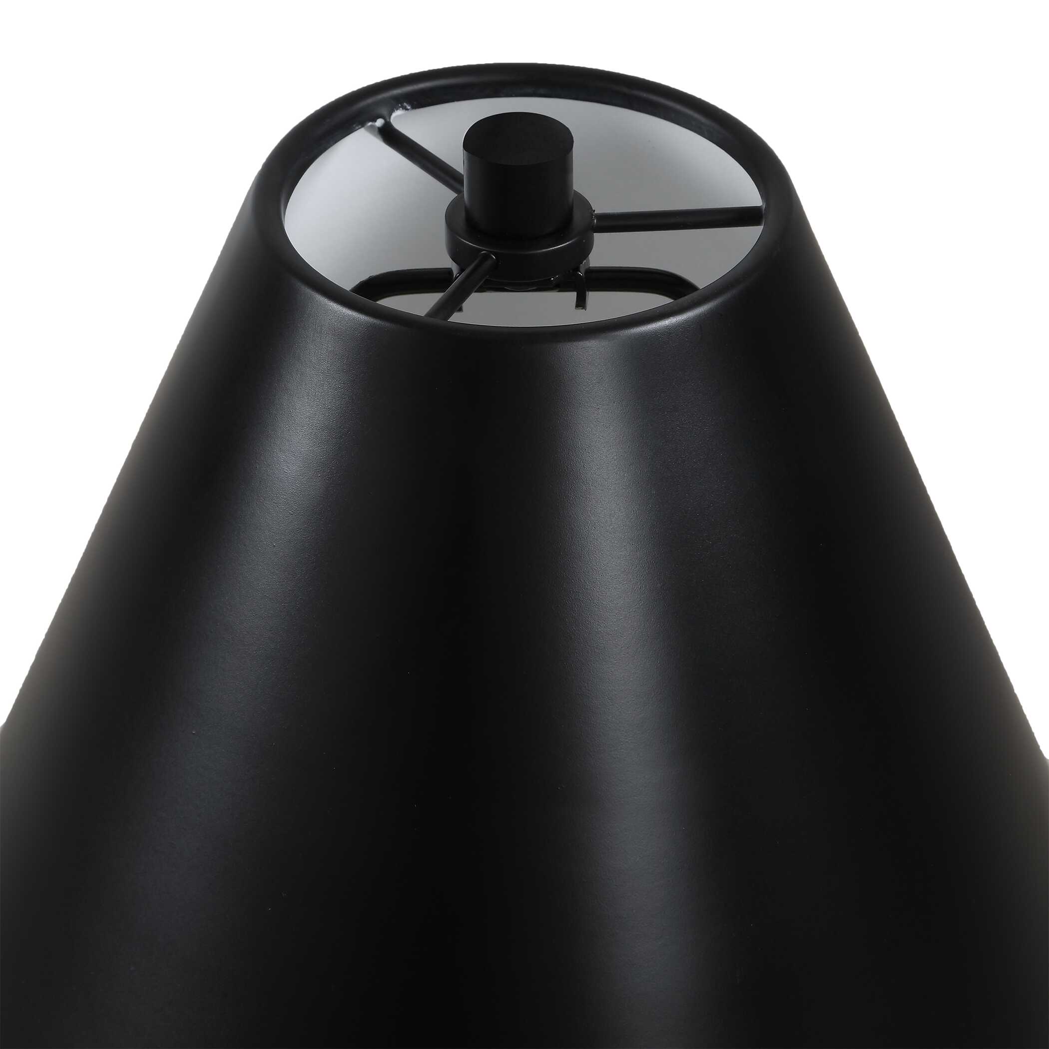Vinehall Black Iron Buffet Lamp