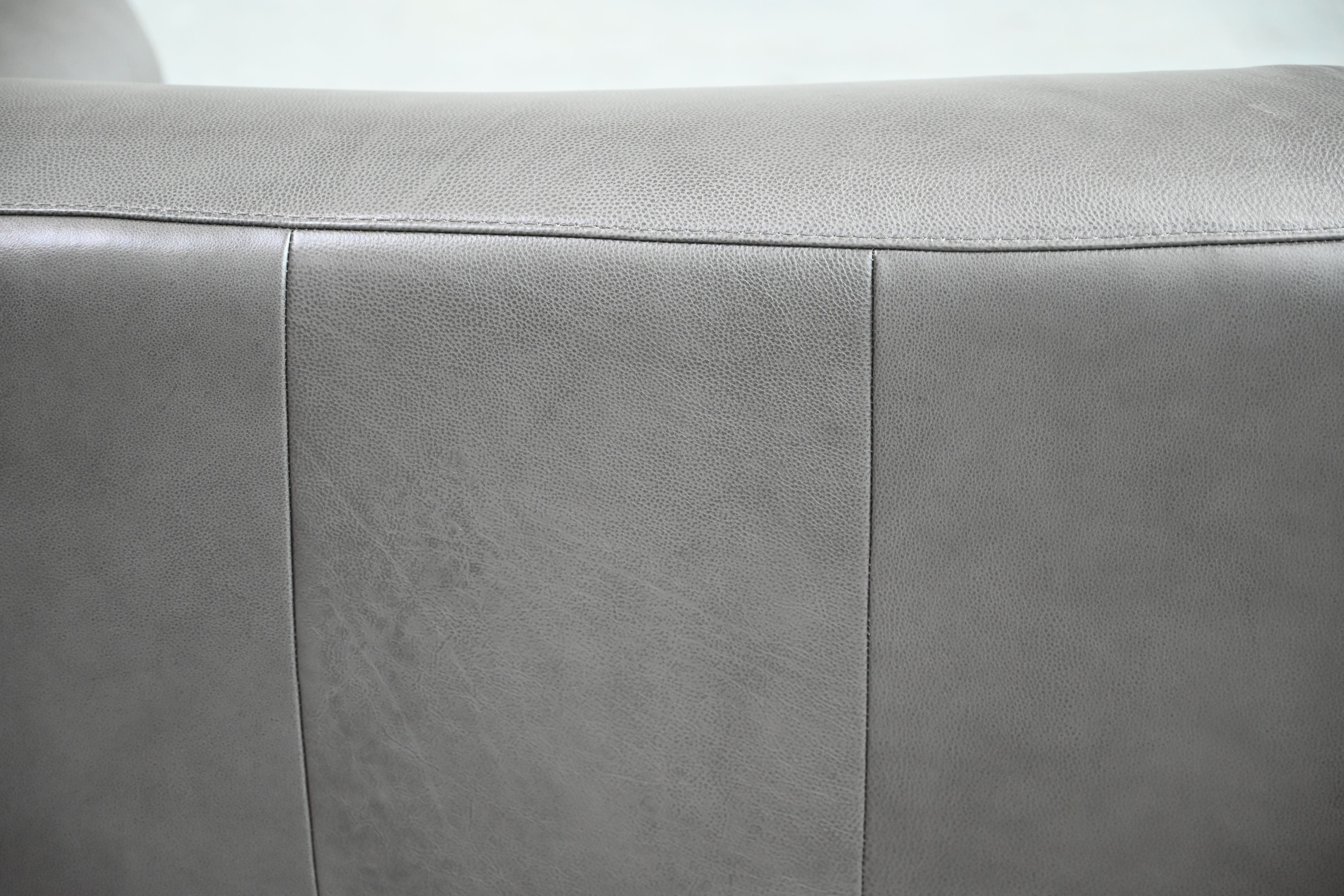 Boone Loveseat