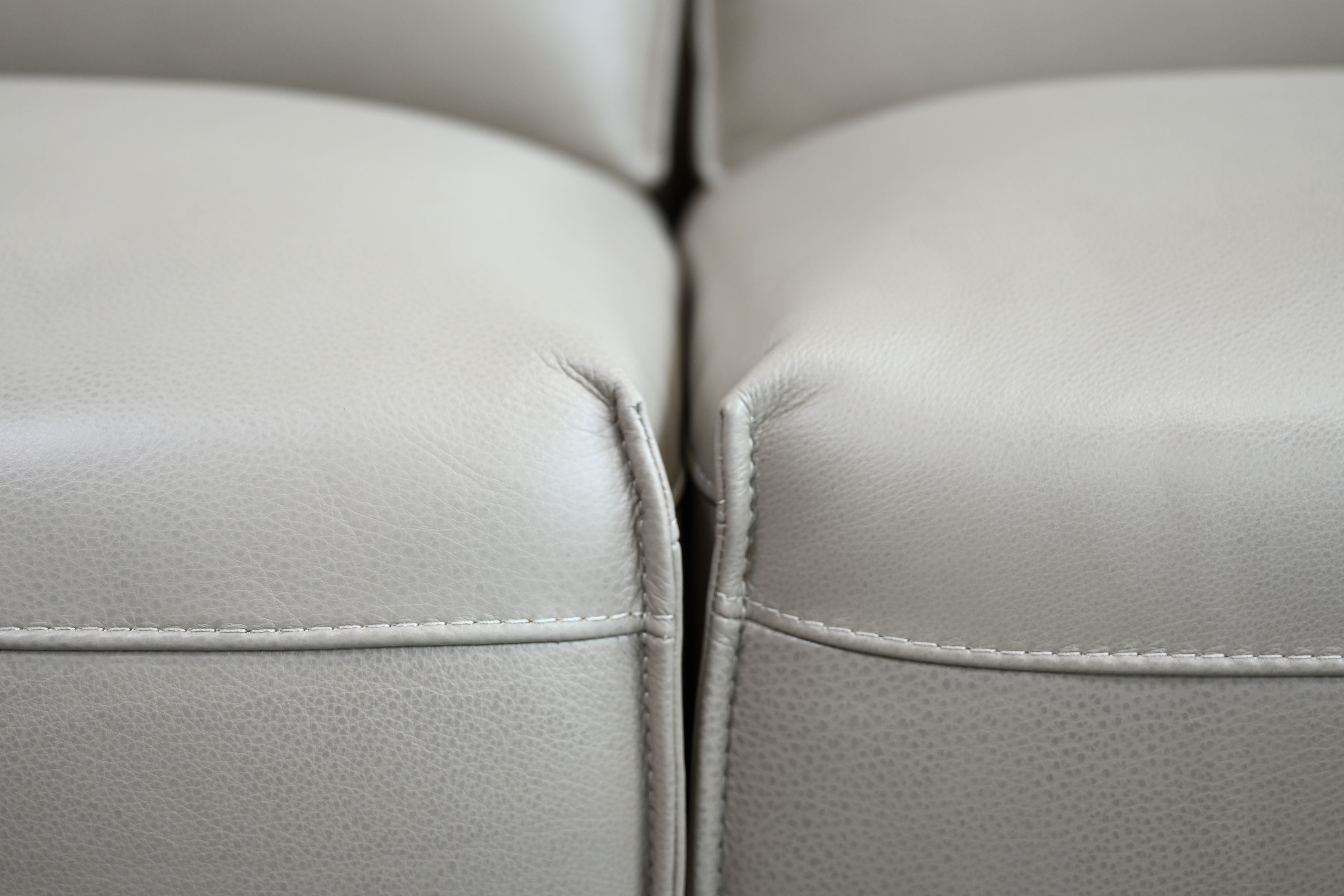 Boone Loveseat
