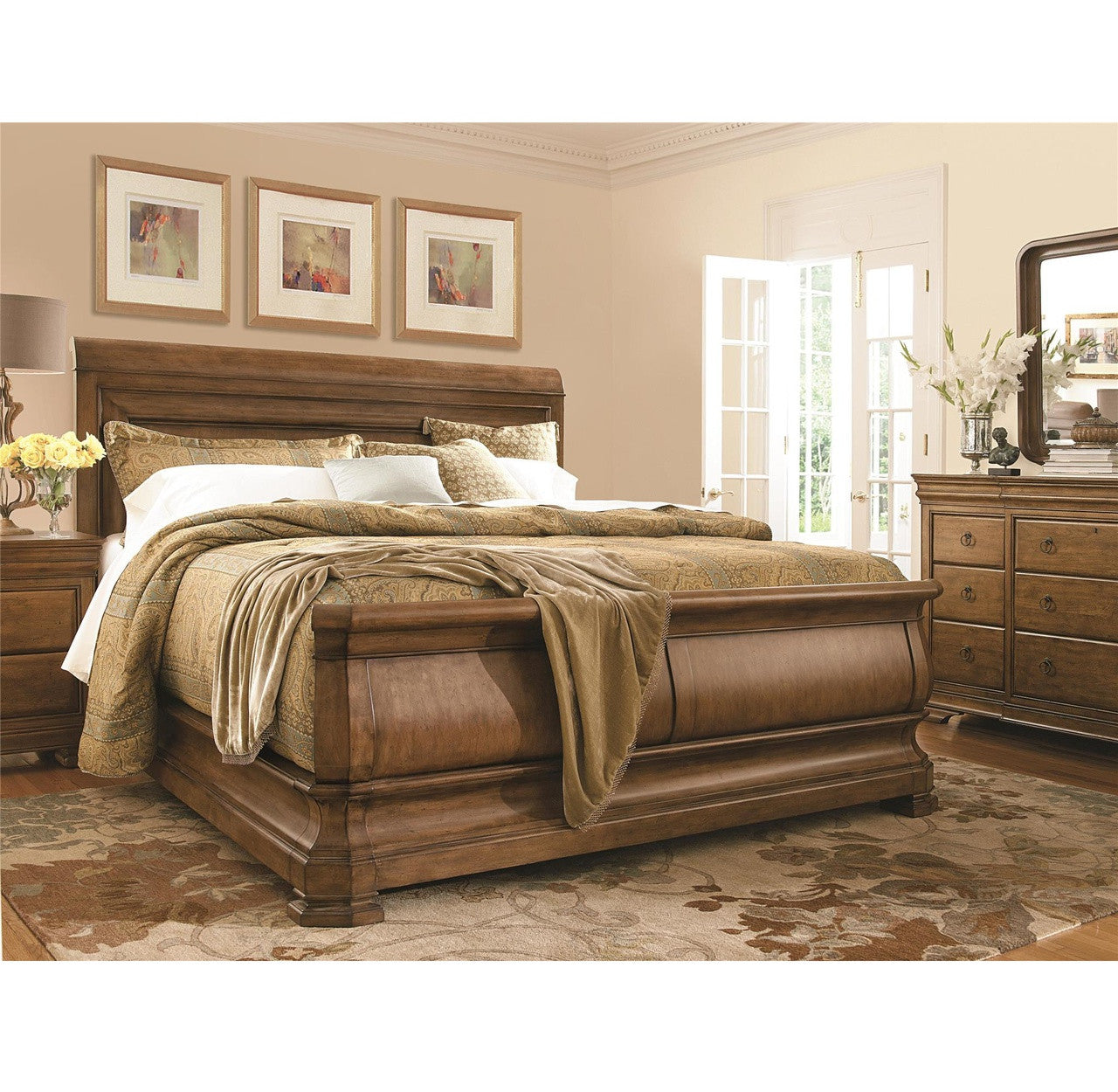 Louis Philippe Solid Wood King Size Sleigh Bedroom Furniture