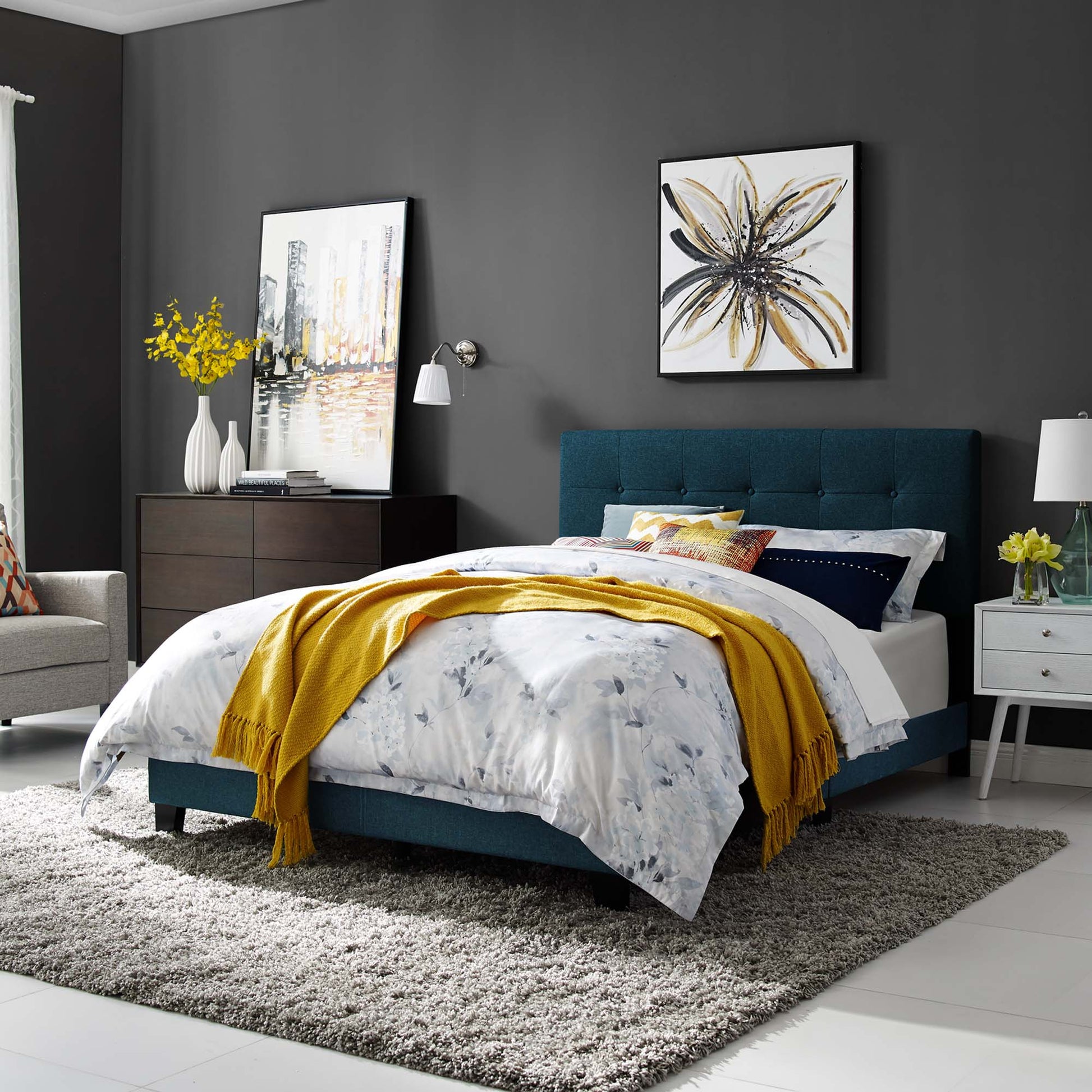 Amira Upholstered Fabric Full Bed