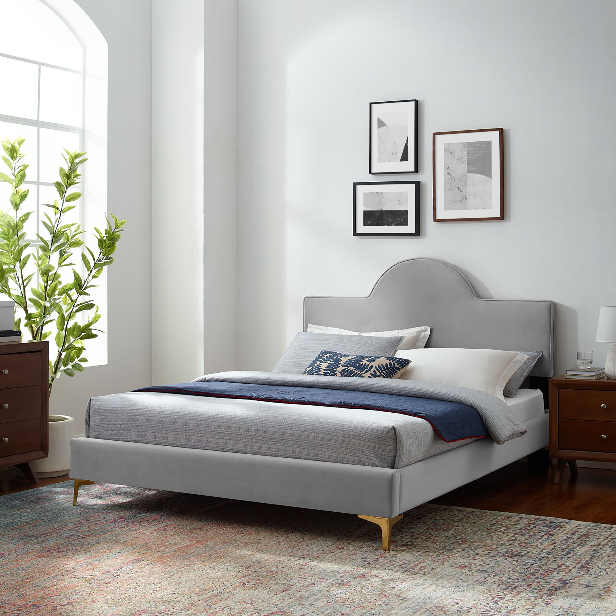Sunny Performance Velvet Full Bed