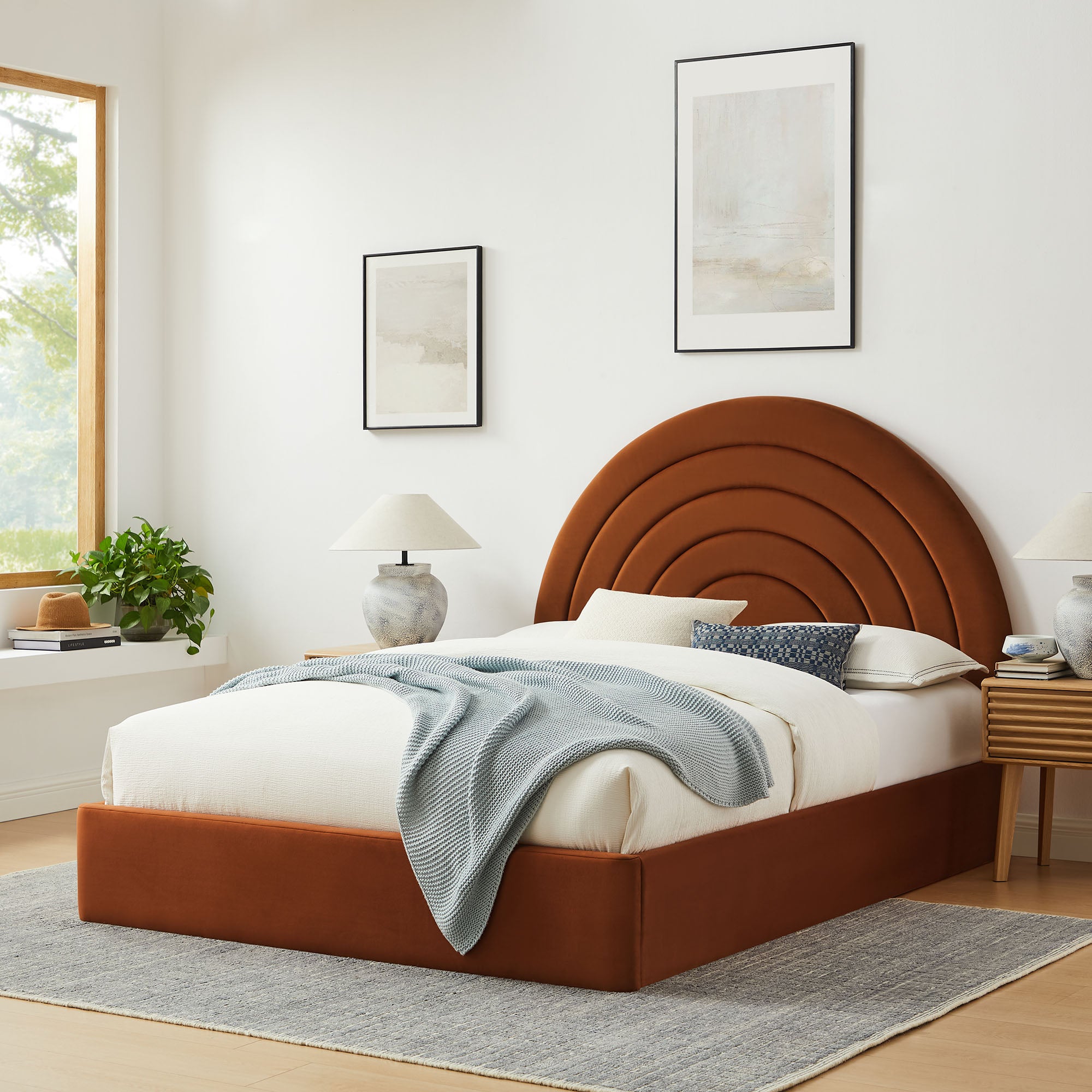 Solana Arched Performance Velvet Full Platform Bed