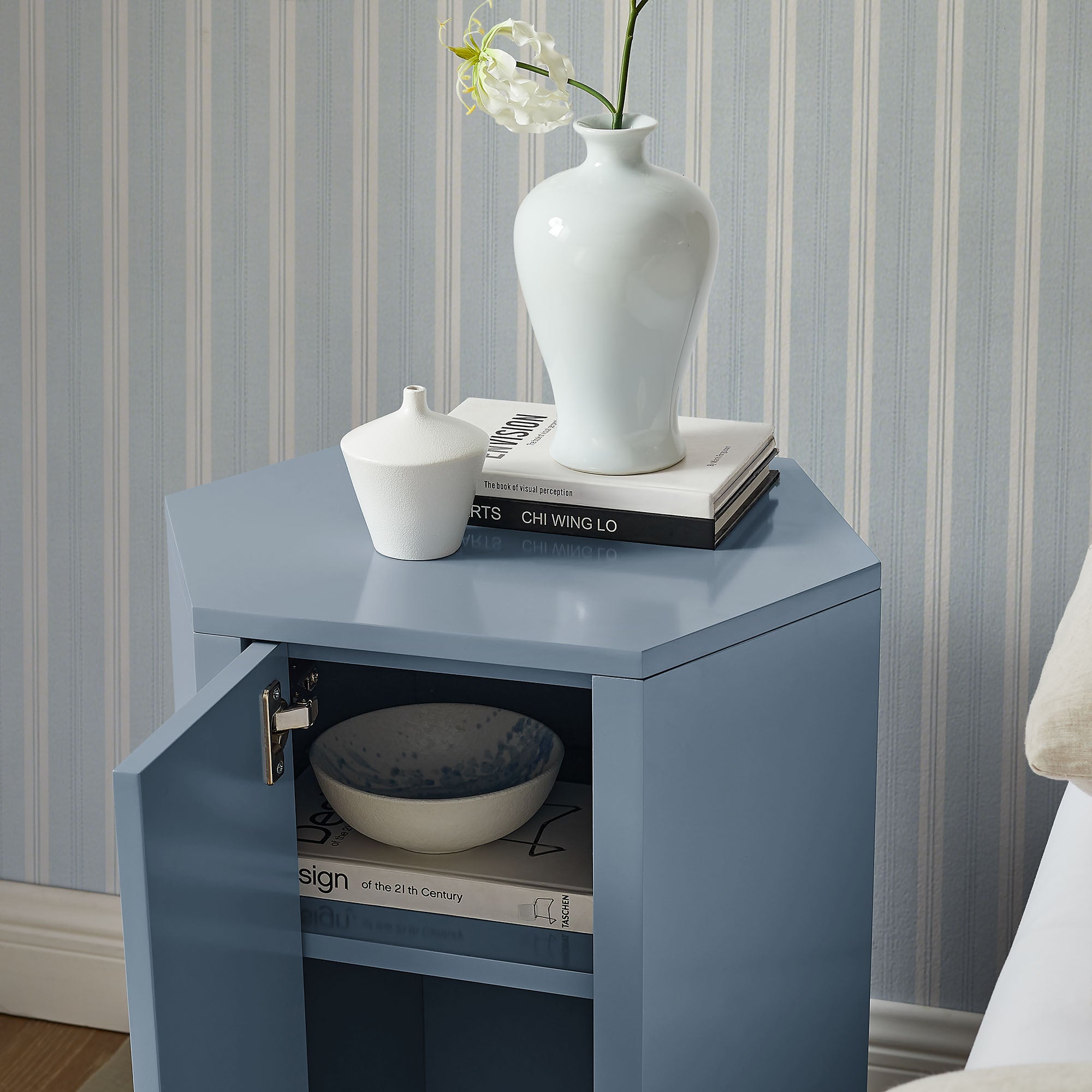 Kade Faceted Semi-Gloss Side Table by Modway