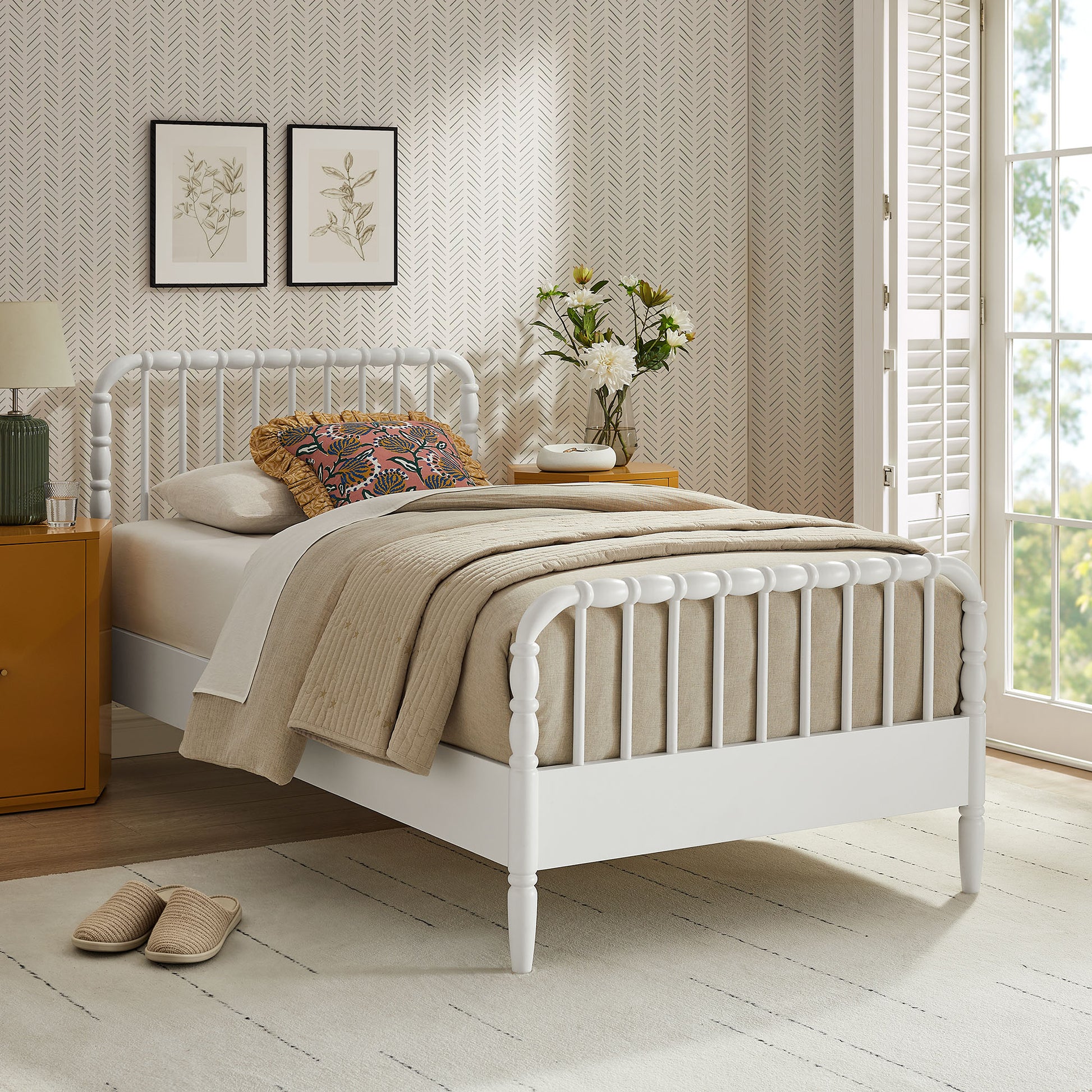 Arlette Queen Size Wood Spindle Bed Frame by Modway