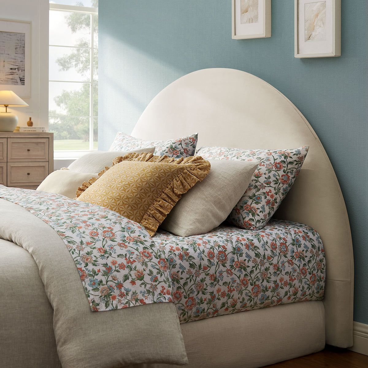 Resort Full Size Stain-Resistant Performance Velvet Arched Headboard - Alabaster