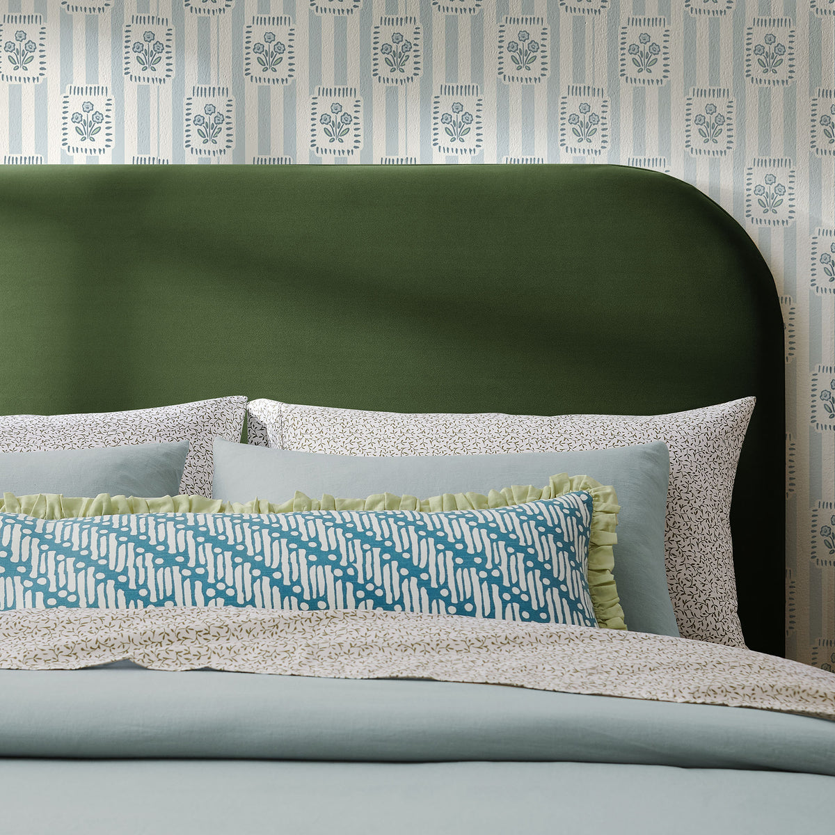 Keynote Queen Size Stain-Resistant Performance Velvet Headboard - Moss Green