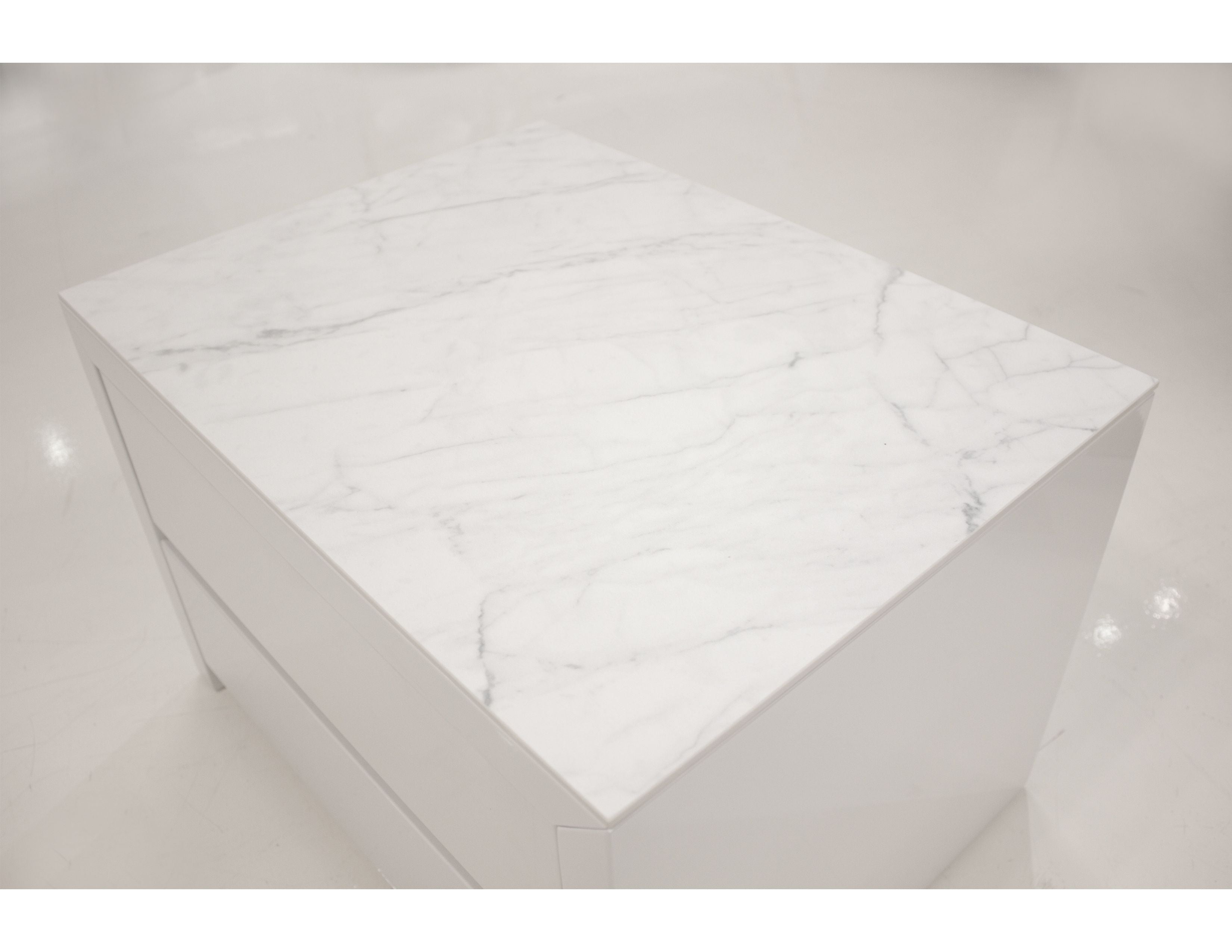 Blanche Top of Night Table