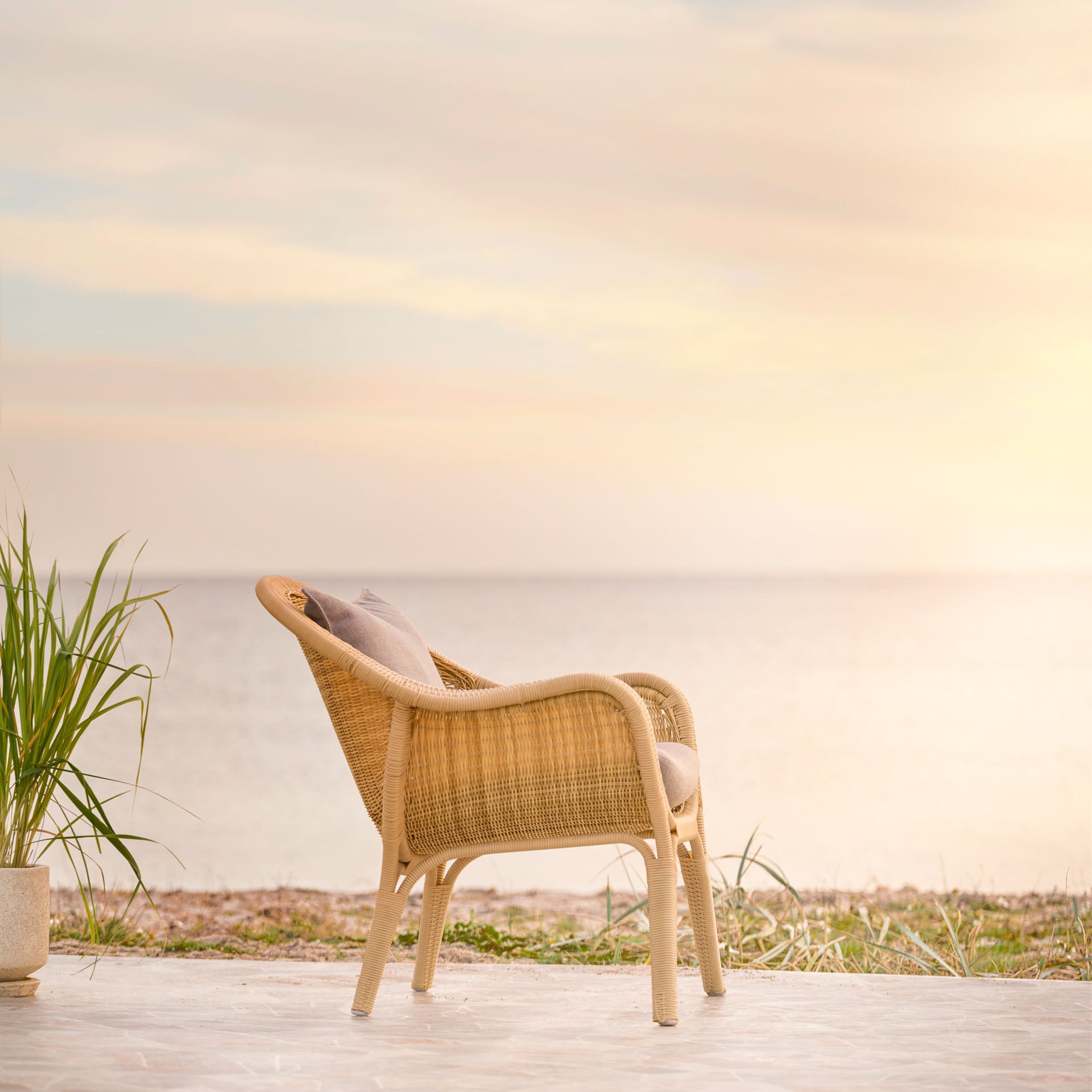 Nanna Ditzel Madame Chair Exterior by Sika Design - view 2