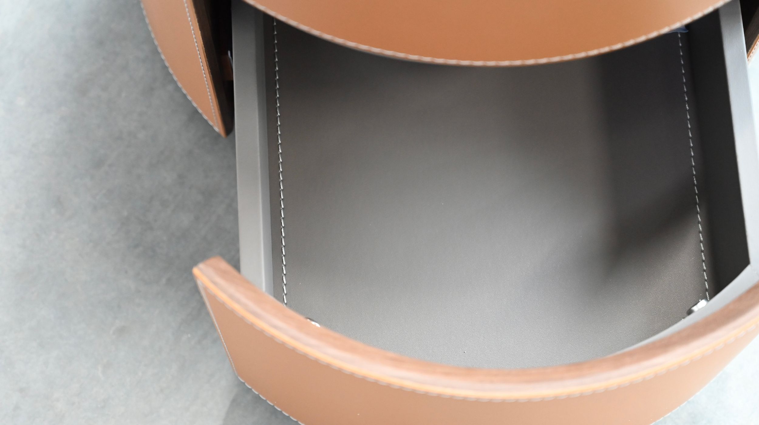 Merc Side Table Round